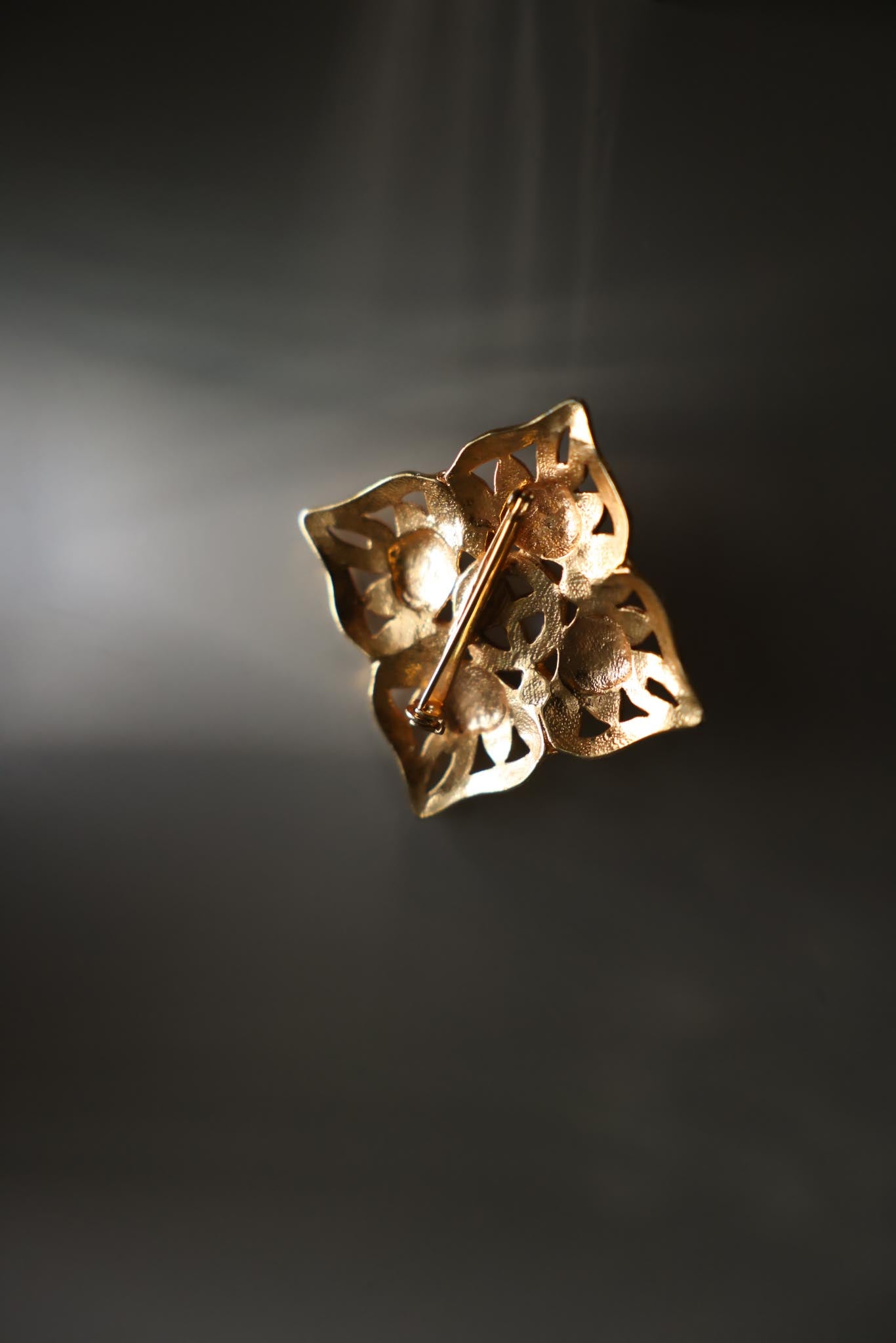 Gold Tone Faux Pearl Rhinestone Floral Brooch