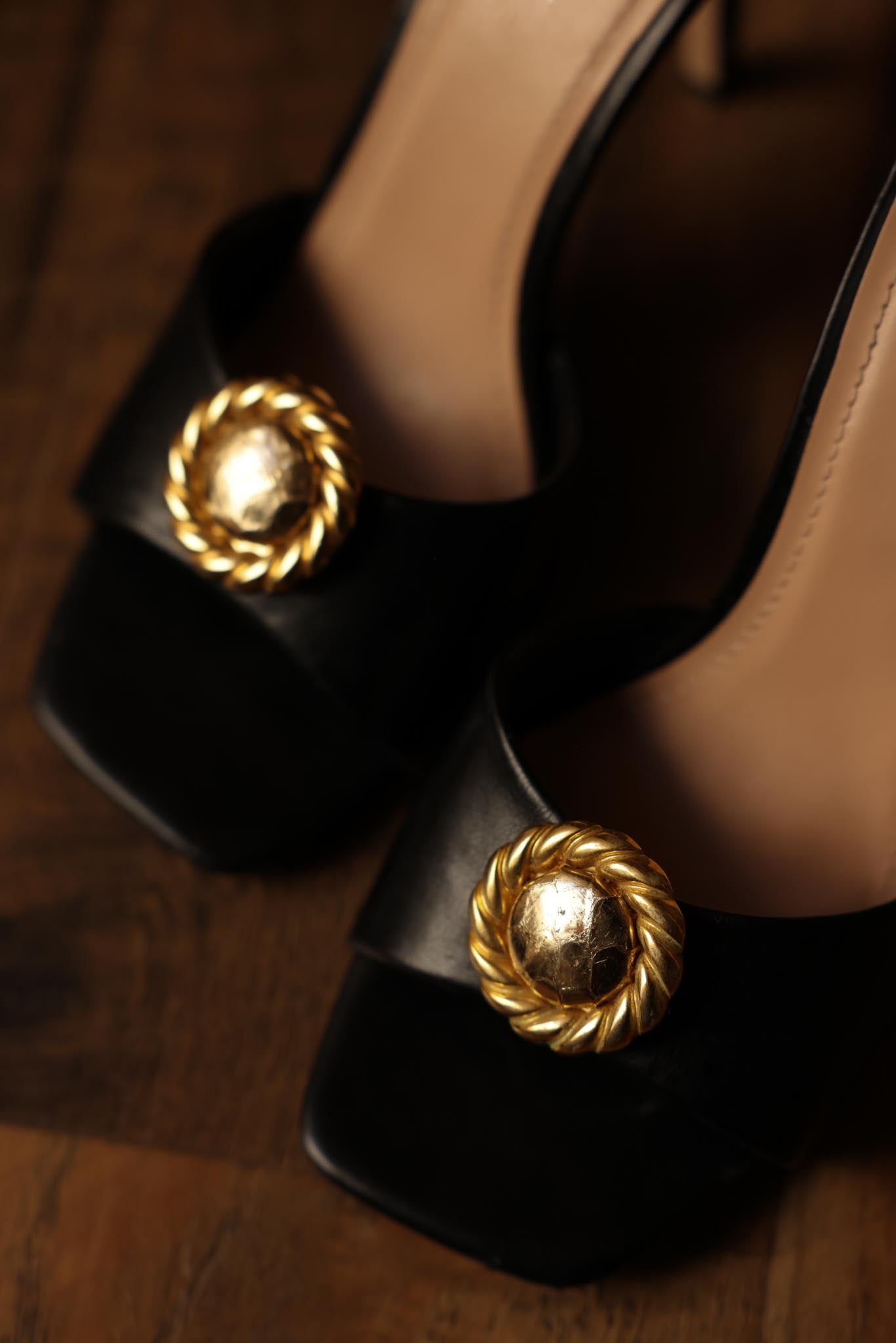 Gold-Tone Rope Shoe Clips