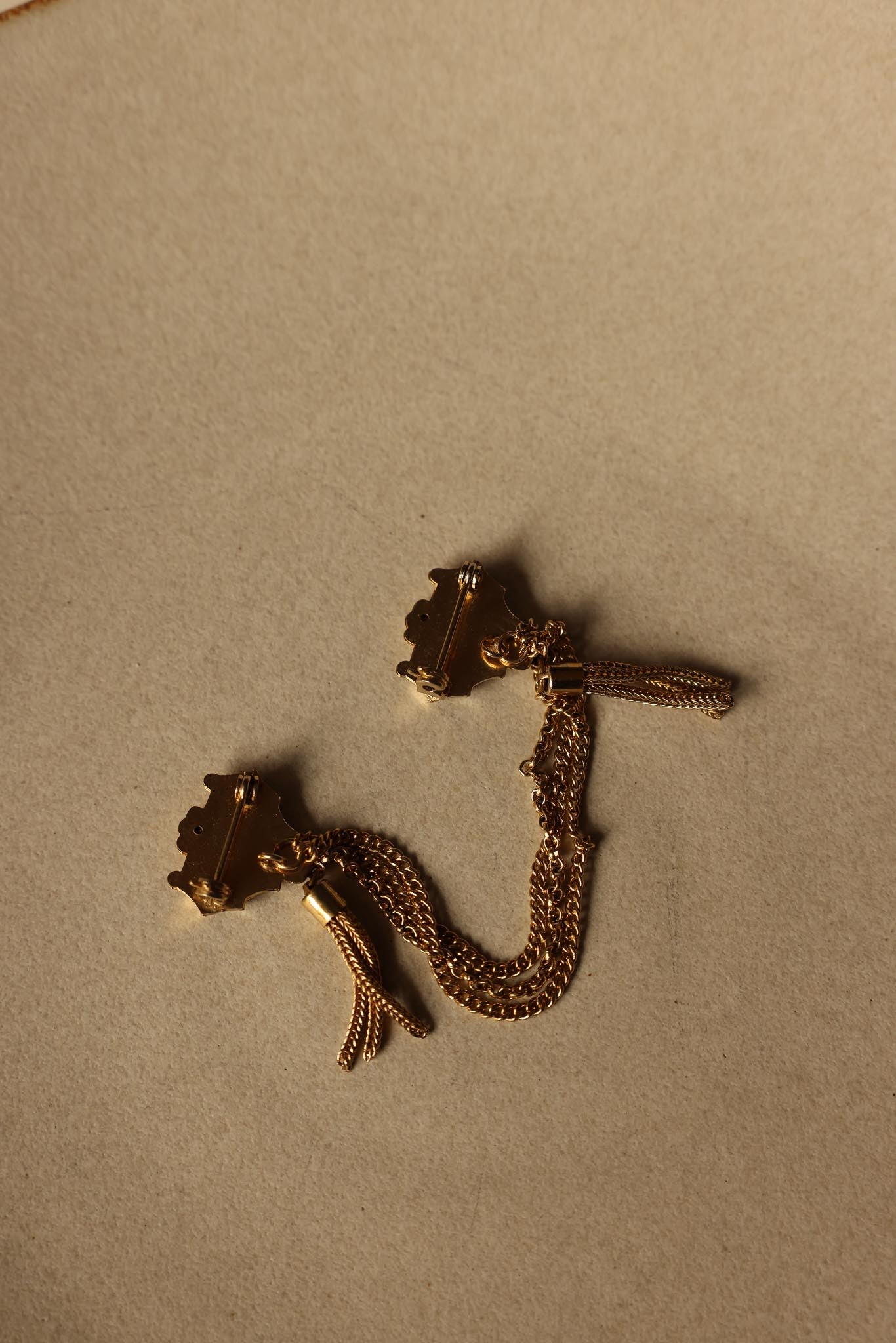 Gold-Tone Chain and Tassel Brooch - 1960s|Vintage Baazaar