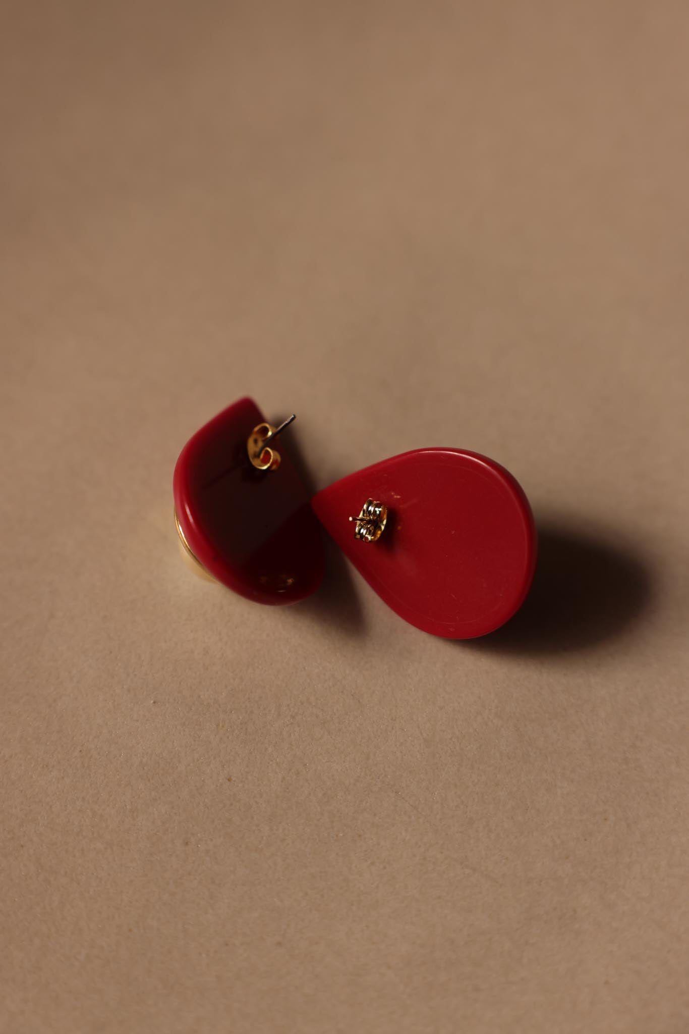 Red Teardrop Pearl Pierced Earrings
