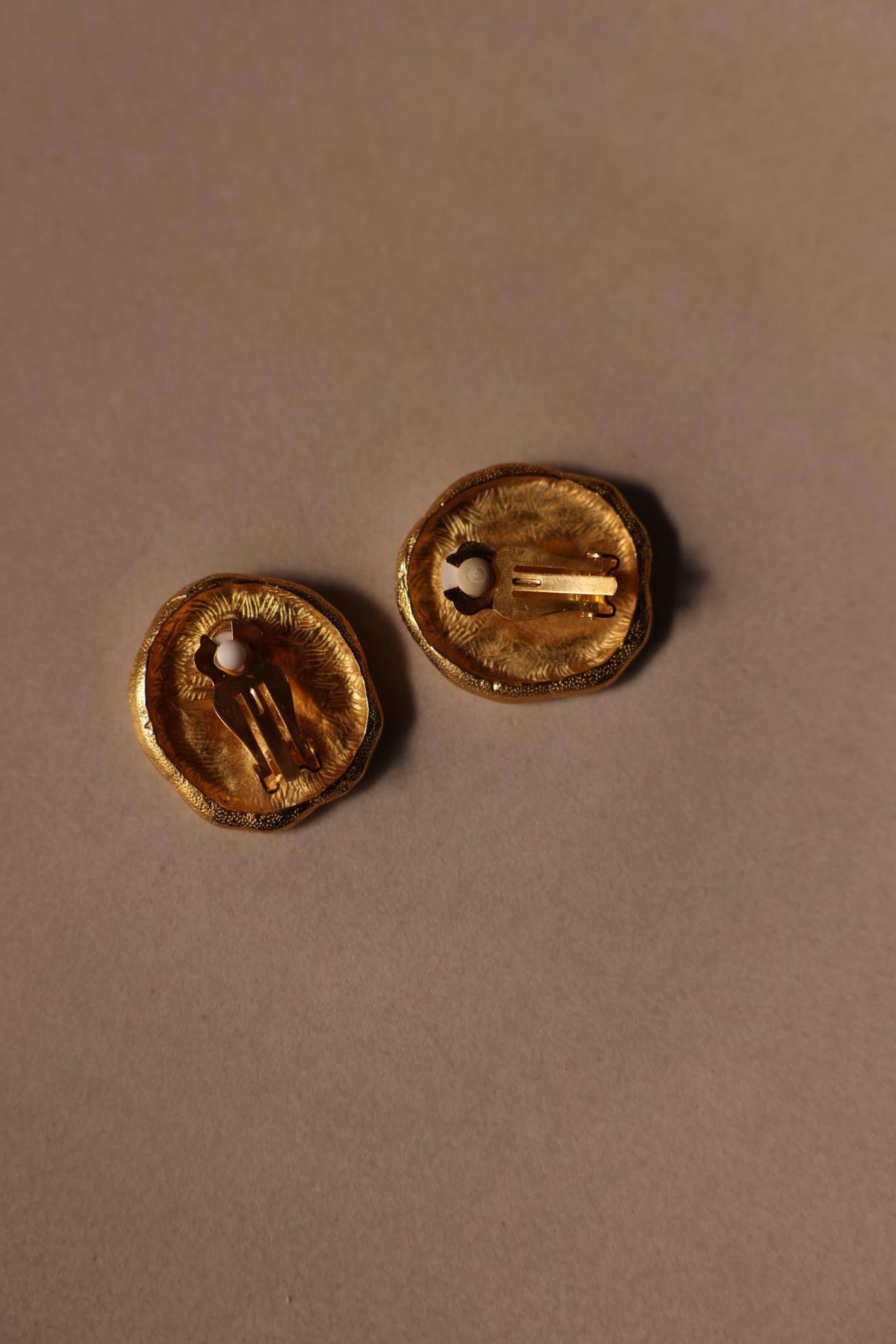 Brushed Gold Sand Dollar Clip-On Earrings