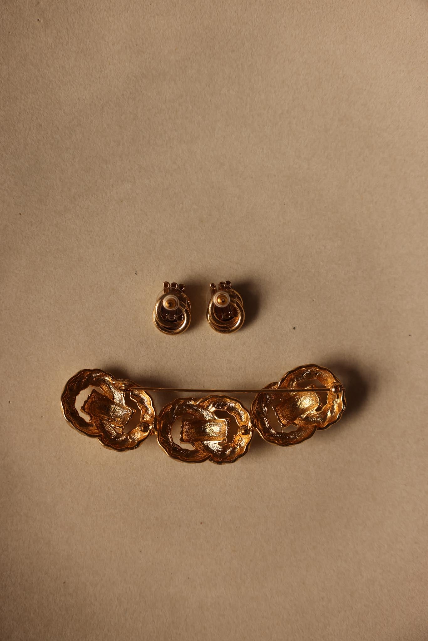 Gold-Tone Knot Brooch and Earrings Set