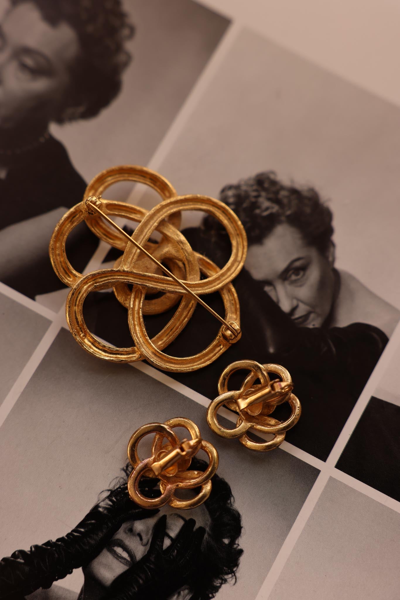 Golden Bloom Vintage Set (Earrings & Brooch)|Vintage Baazaar