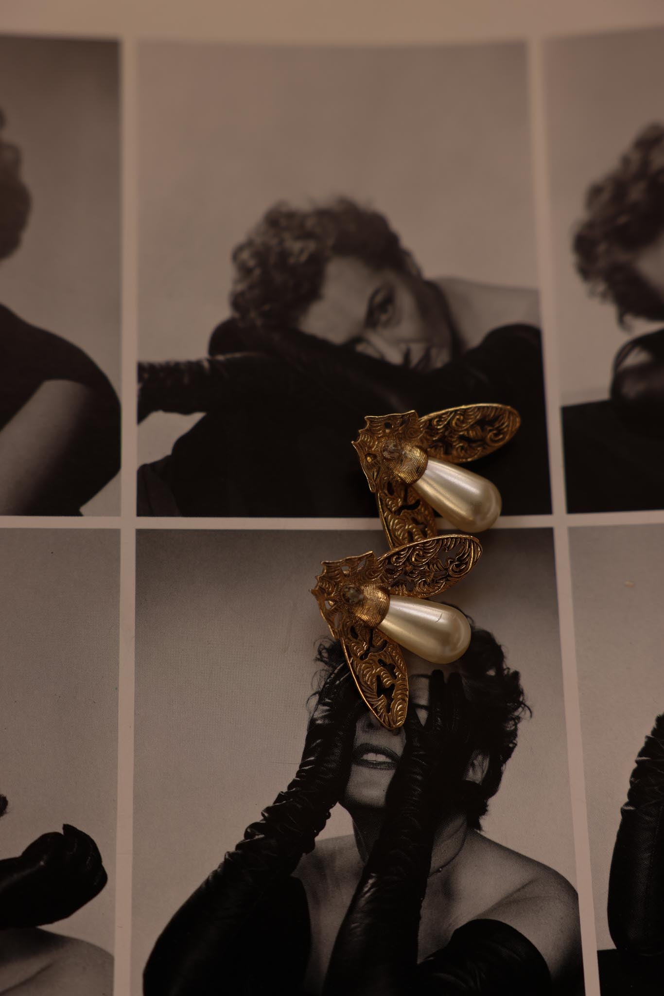 Gold Bee Earrings|Vintage Baazaar