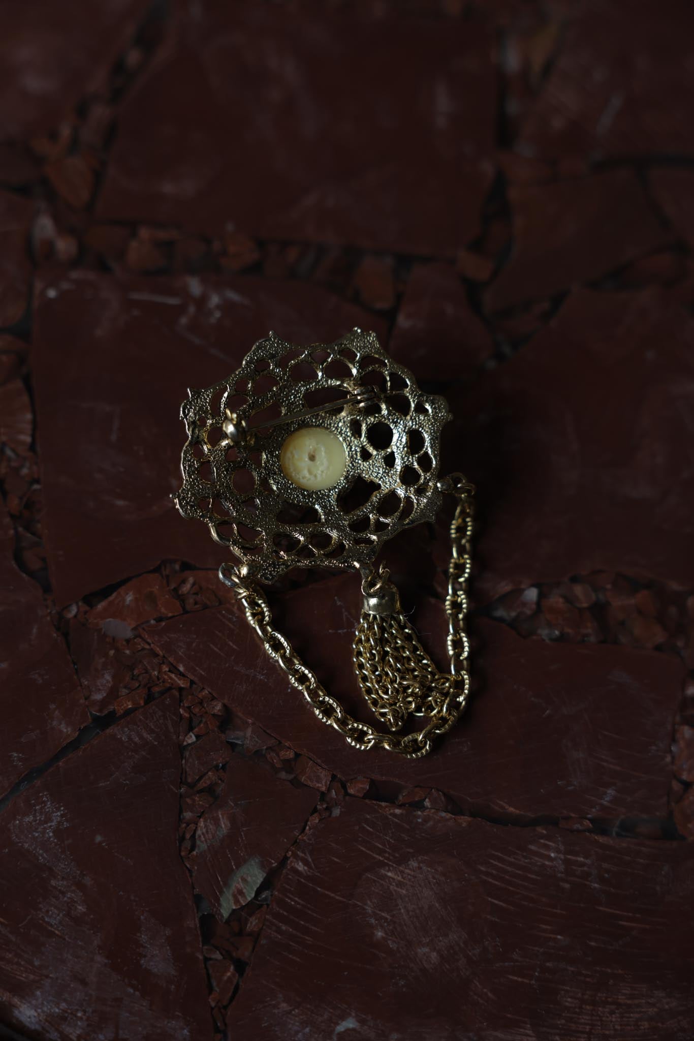 Regal Pearl Tassel Brooch|Vintage Baazaar