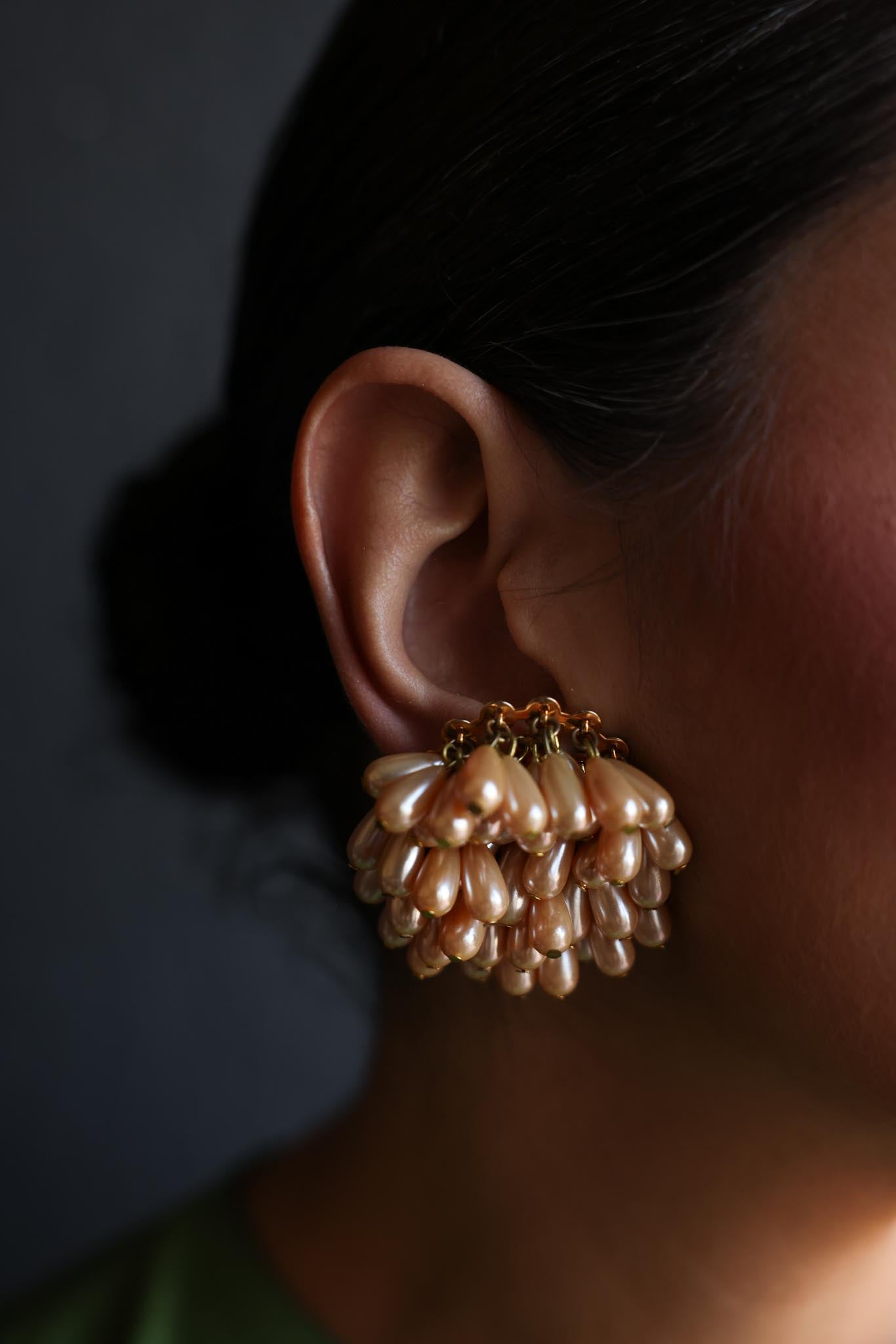 1950s Gold-Tone Cluster Clip-On Earrings with Peach Faux Pearls