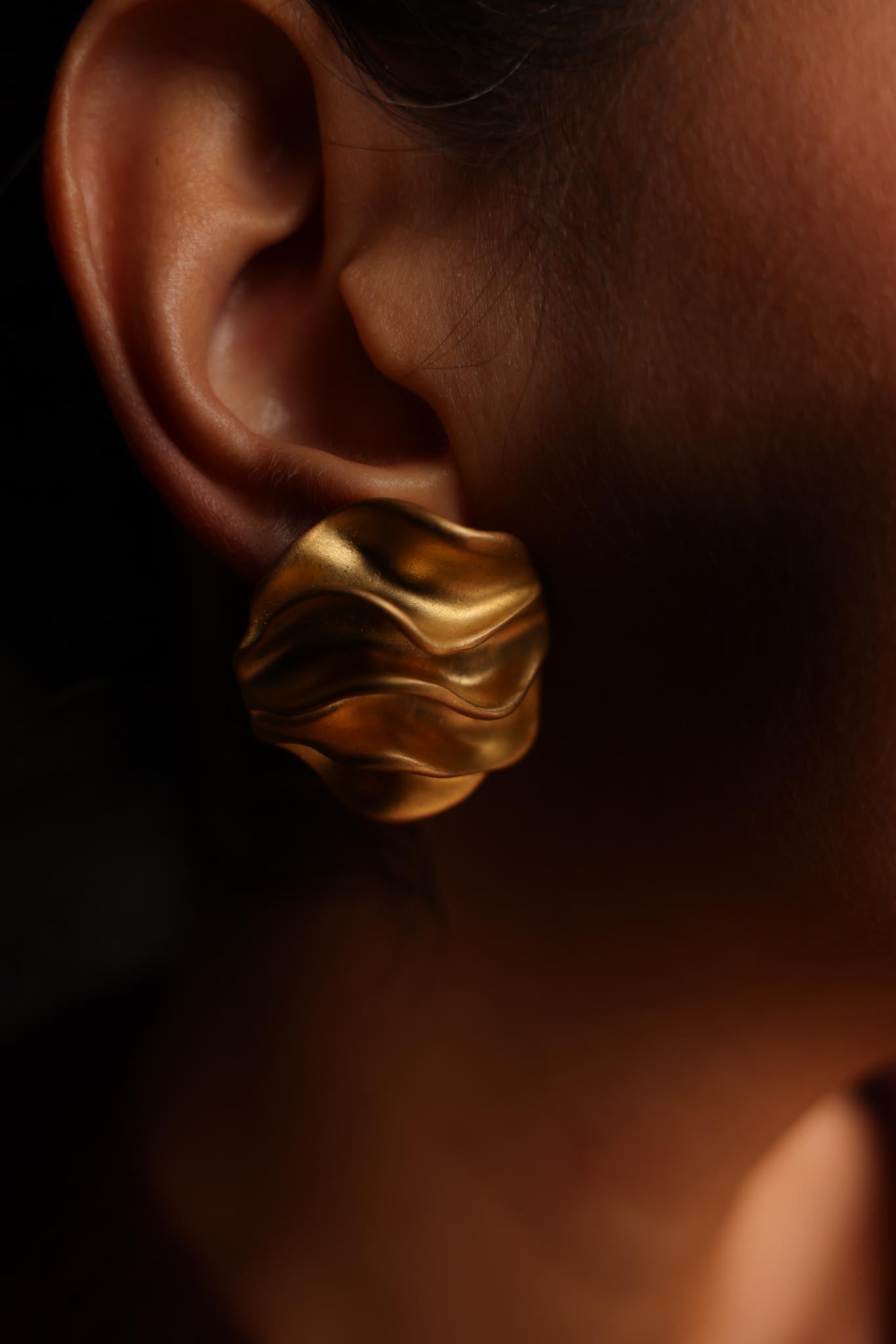 Matte Gold Wave Earrings|Vintage Baazaar
