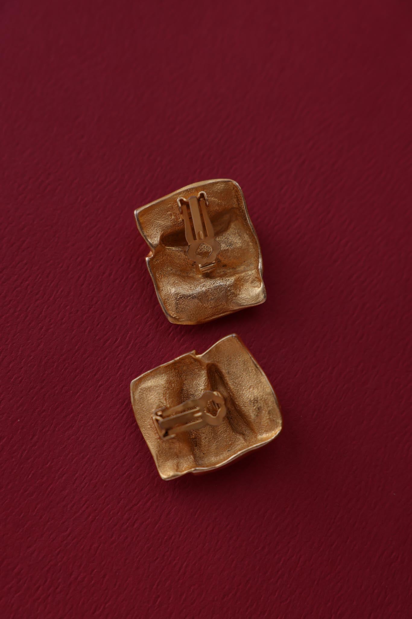 Sculptural Brushed Gold Clip-On Earrings|Vintage Baazaar
