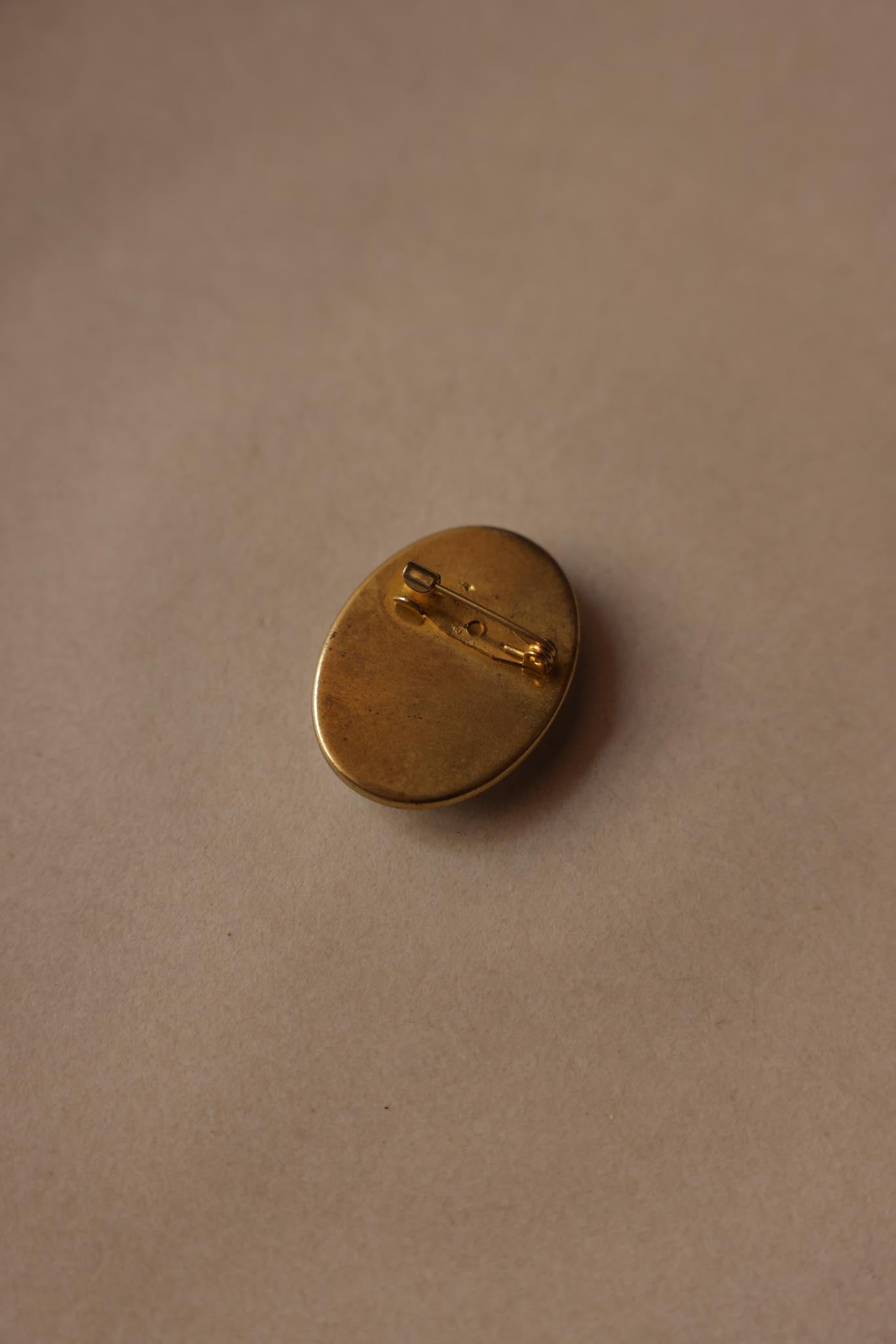 Oval Faux Pearl Brooch in Gold-Tone Frame