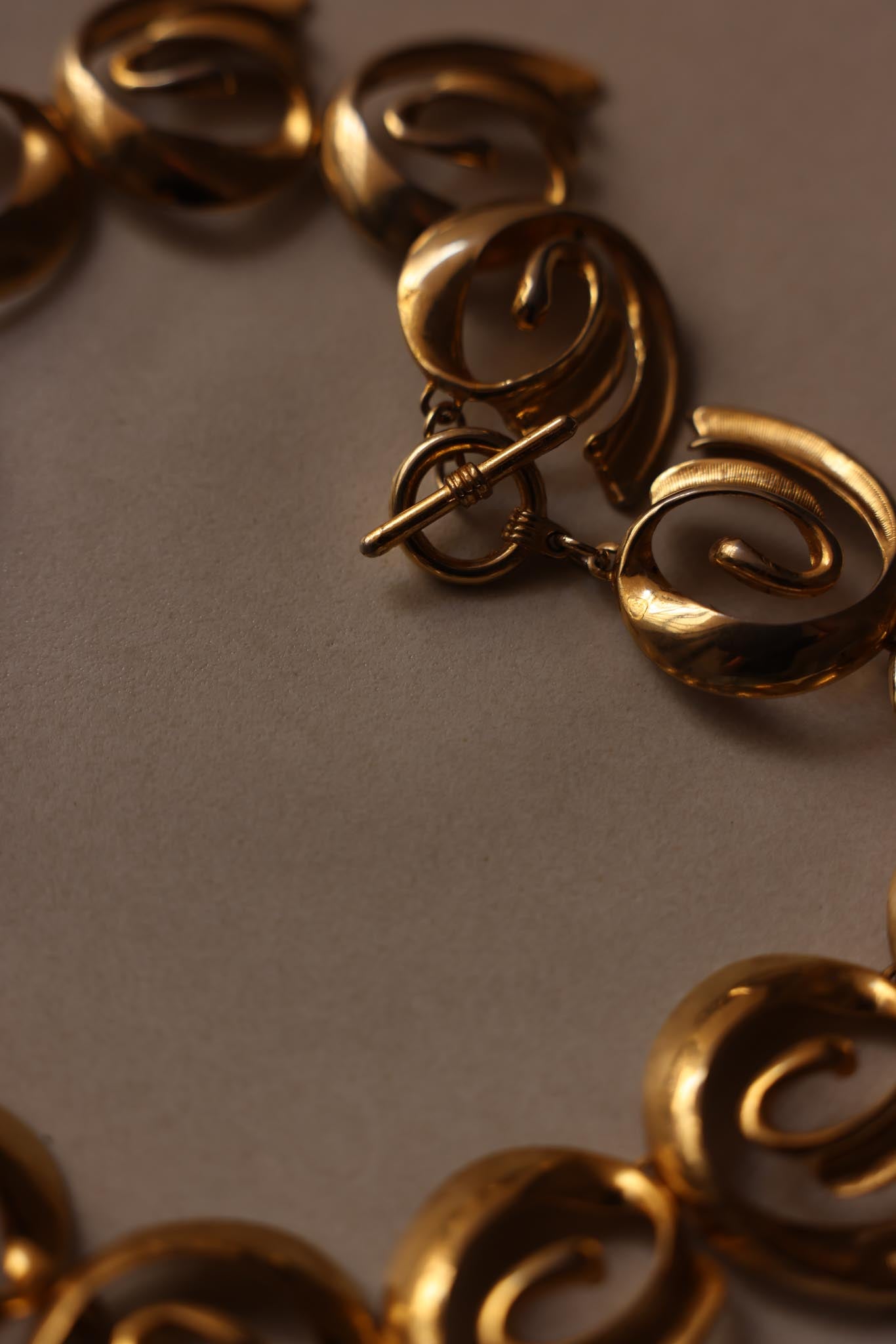 Scroll Link Gold-Toned Necklace|Vintage Baazaar