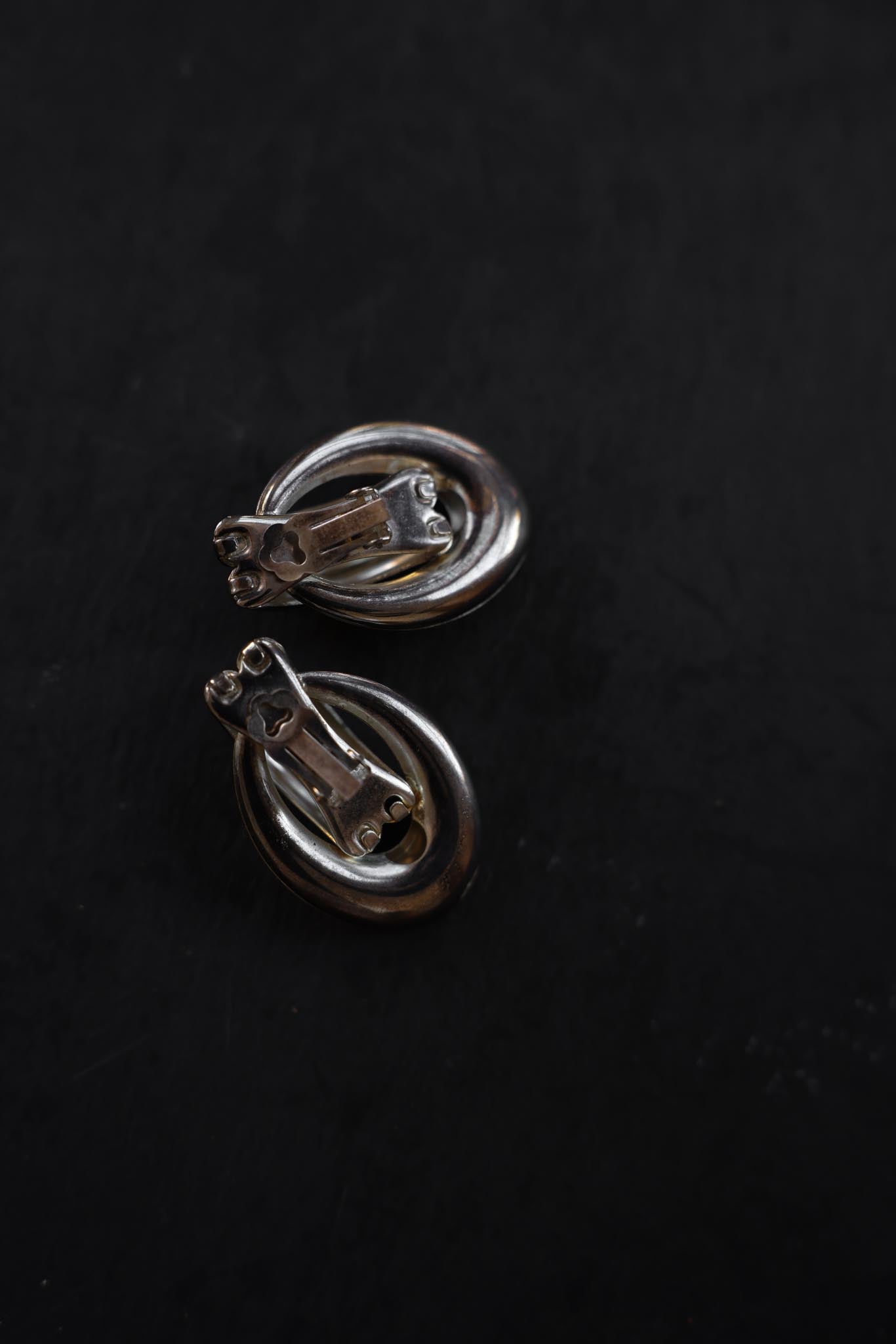 Silver-Toned knot Clip-On Earrings|Vintage Baazaar