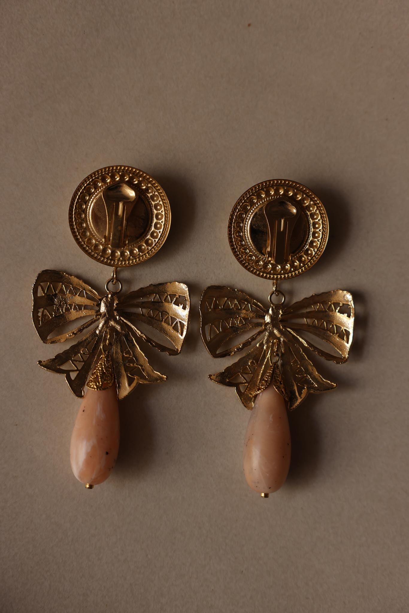 Peach-Toned Bow Clip-On Earrings|Vintage Baazaar