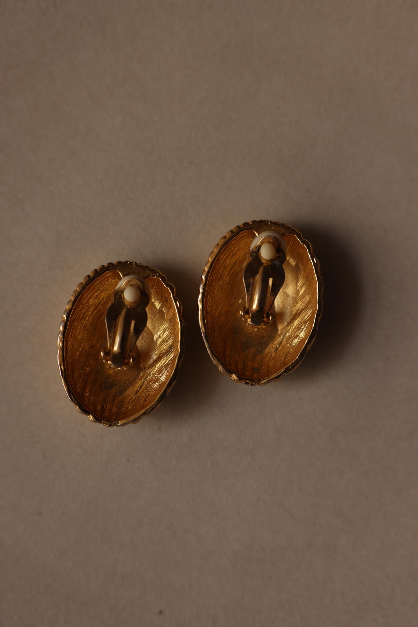 Matte Gold Ridged Clip-On Earrings|Vintage Baazaar