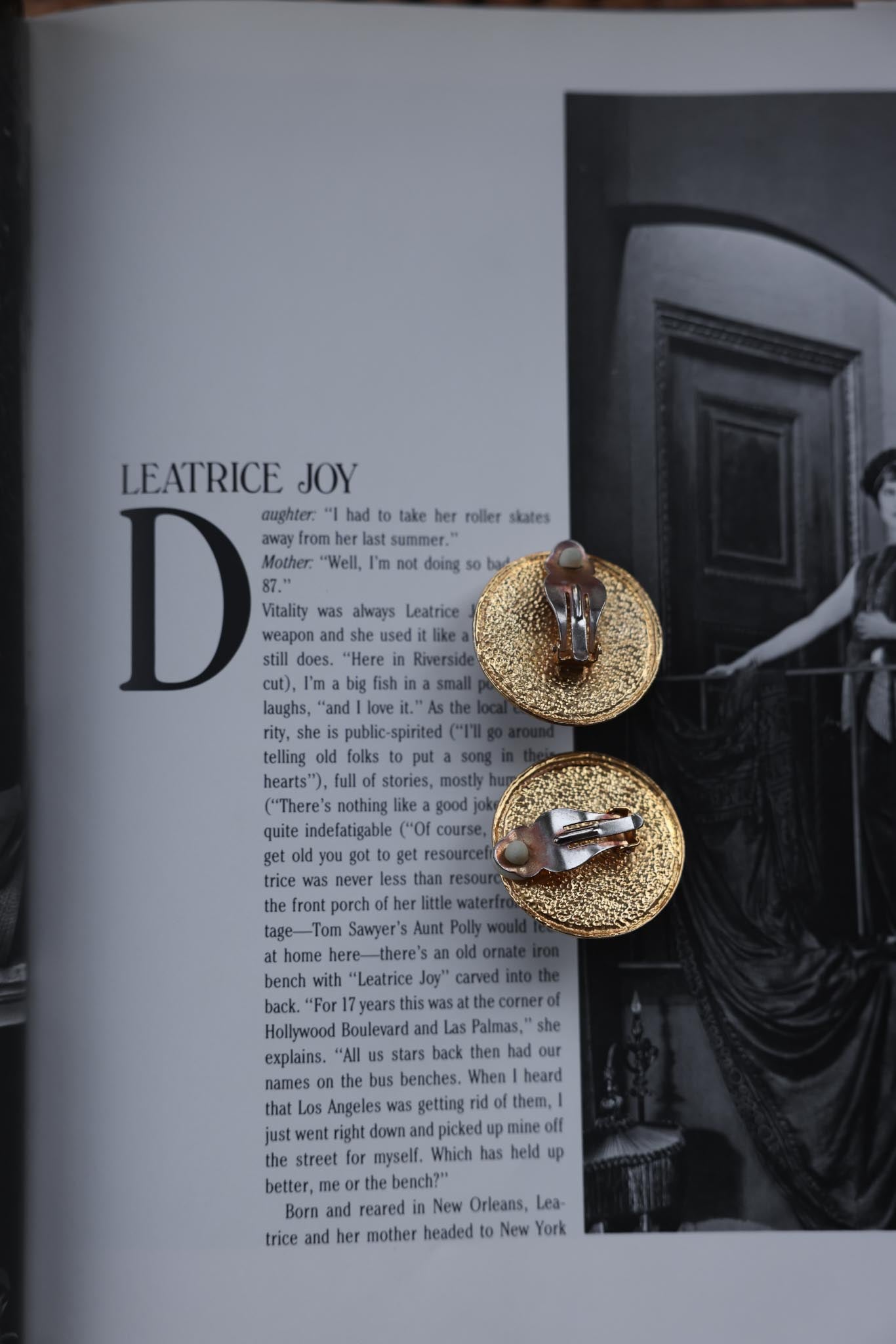 Golden Radiance Clip-On Earrings|Vintage Baazaar