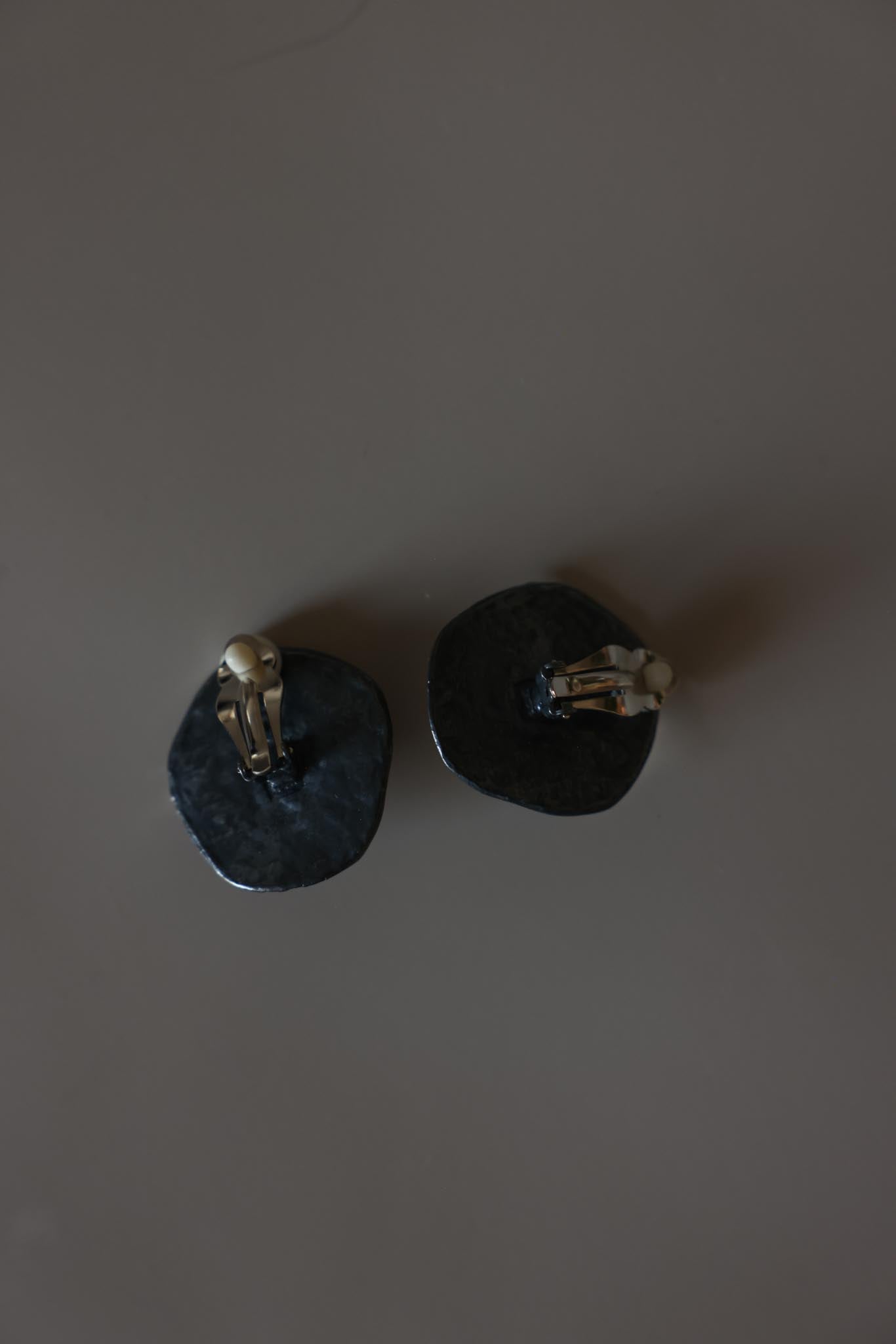 Silvertone Faux Pearl Flower Clip-On Earrings|Vintage Baazaar