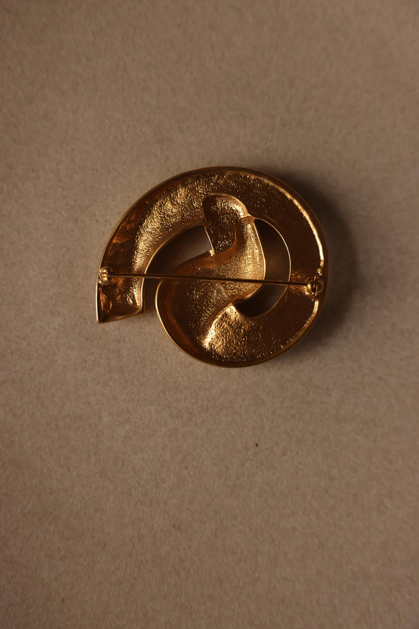 Sculptural Matte Gold Brooch and Clip-On Earrings Set|Vintage Baazaar