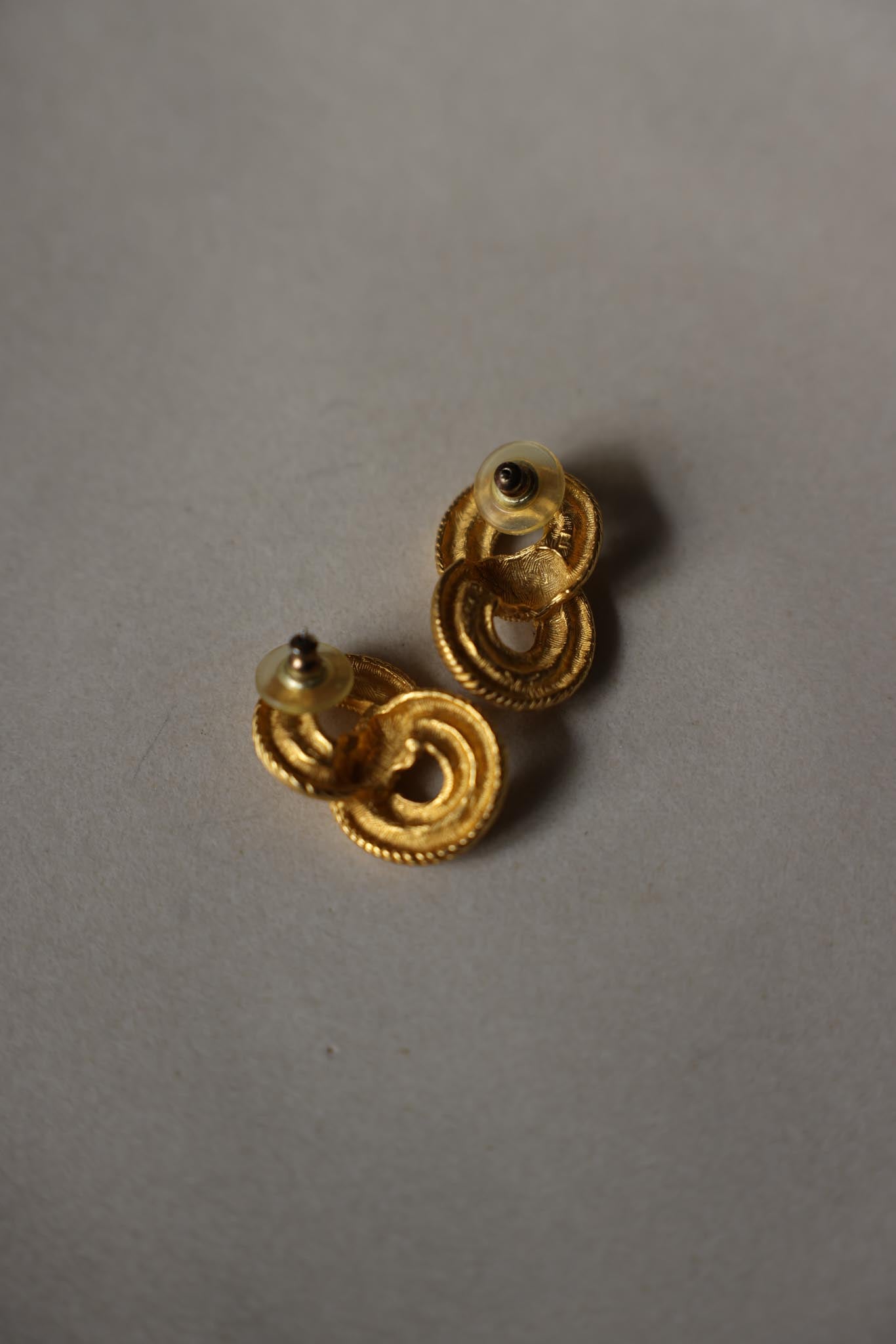 Golden Rope Knot Earrings|Vintage Baazaar