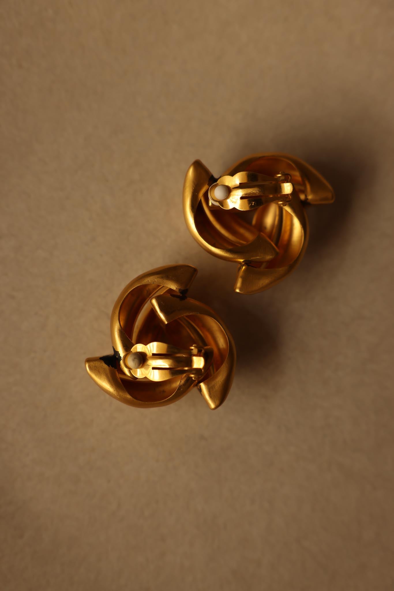 Knotted Dome Clip-On Earrings|Vintage Baazaar