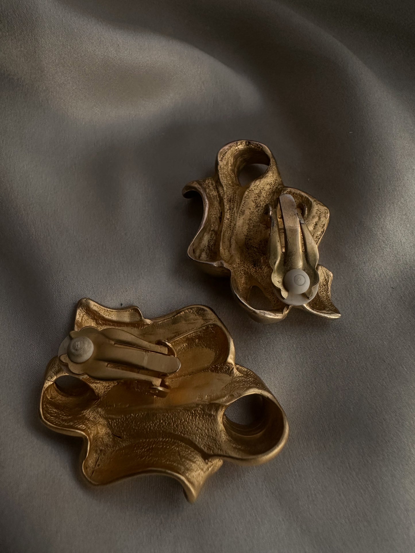 Golden Ribbon Earrings|Vintage Baazaar