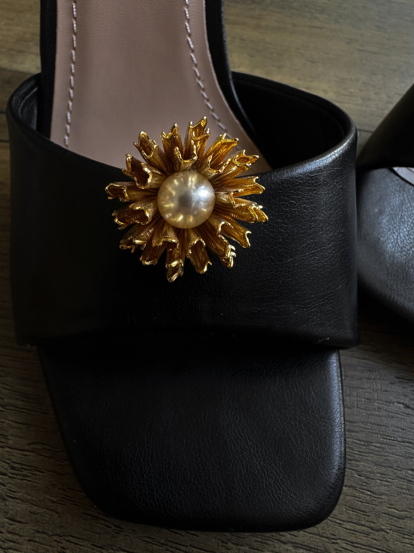 Golden Sunburst Shoe Clips