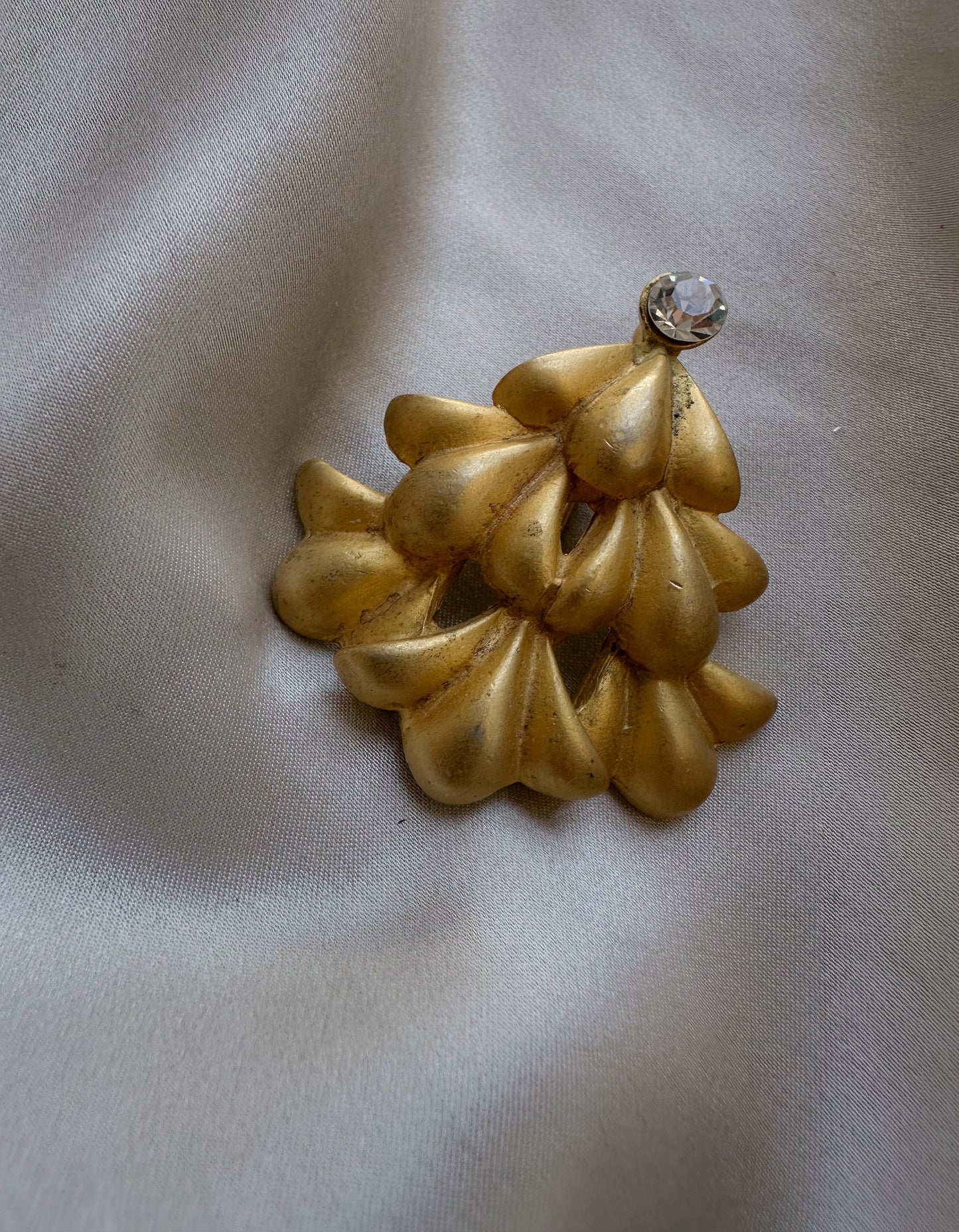 Golden Yosca Christmas Tree Brooch