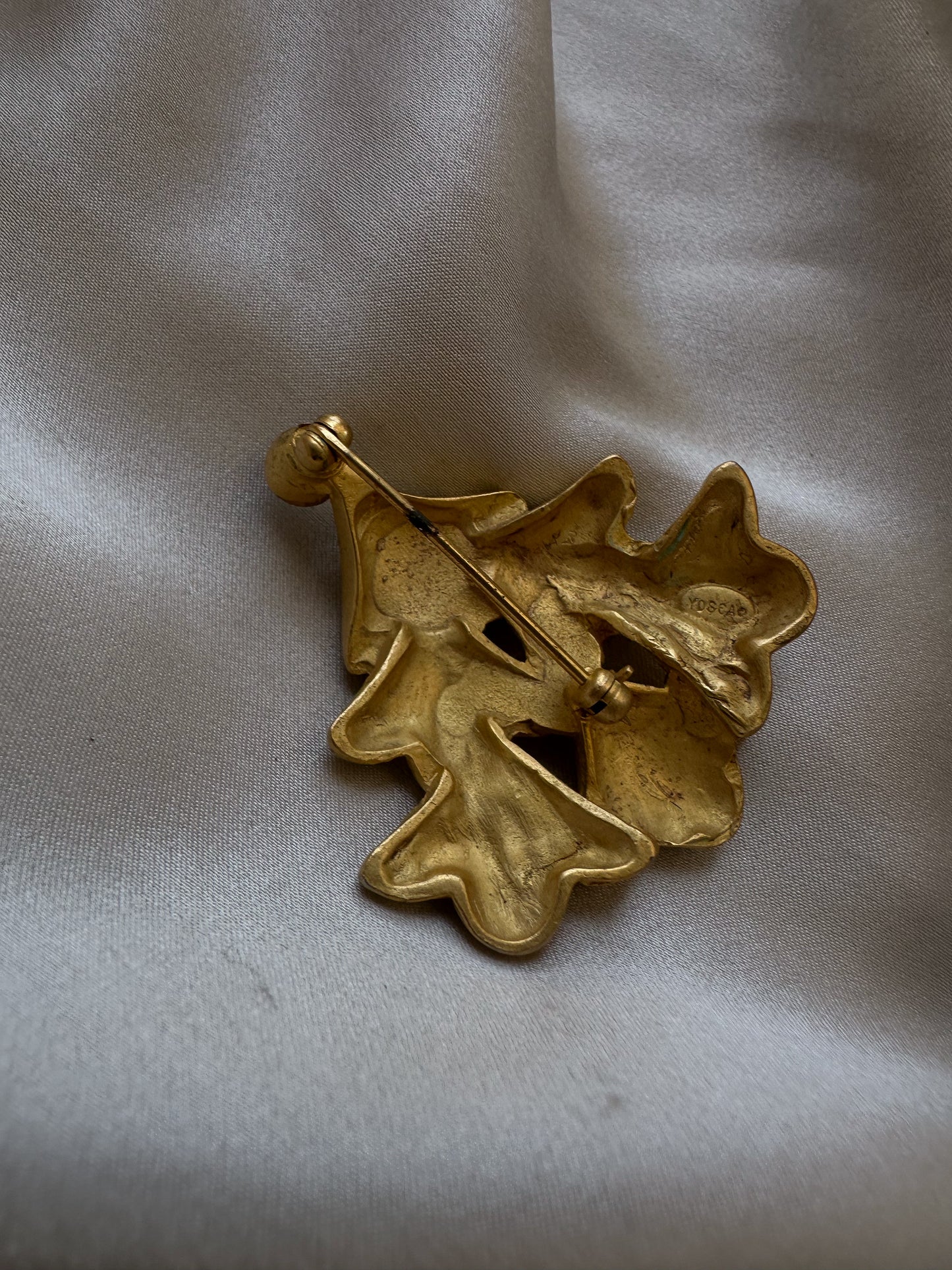 Golden Yosca Christmas Tree Brooch