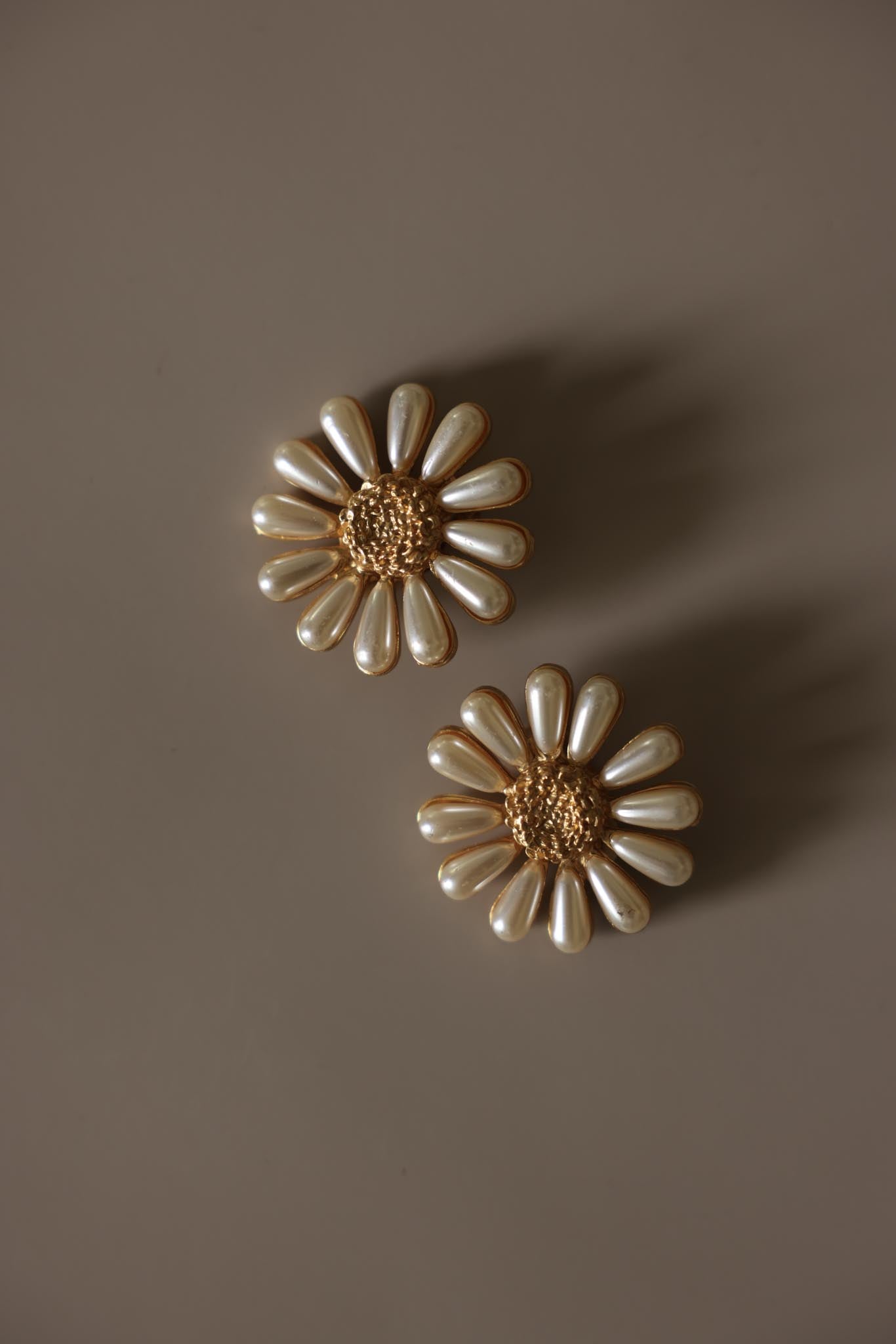 Gold Tone Faux Pearl Daisy Flower Clip-On Earrings