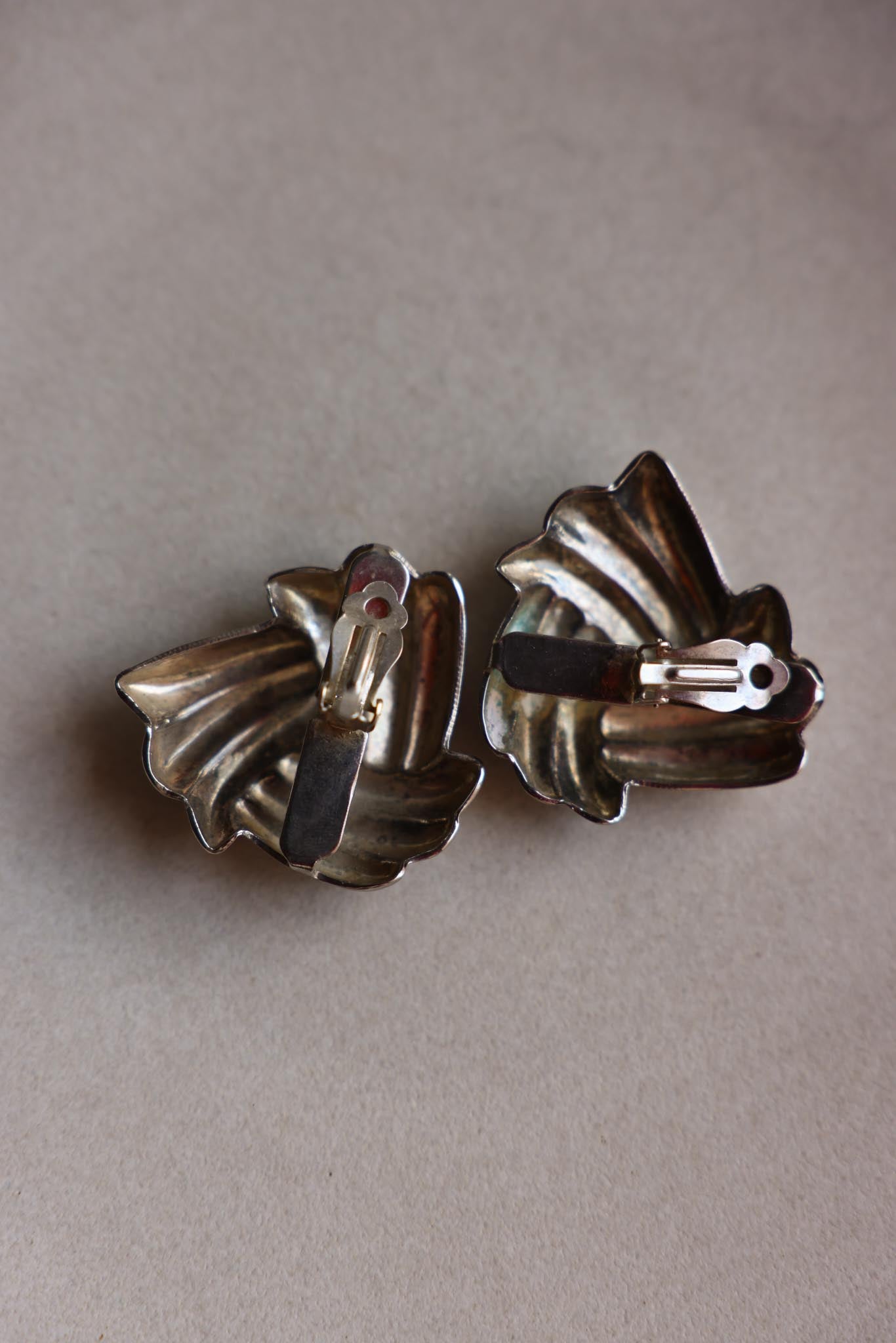 Woven Silver Clip-On Earrings|Vintage Baazaar