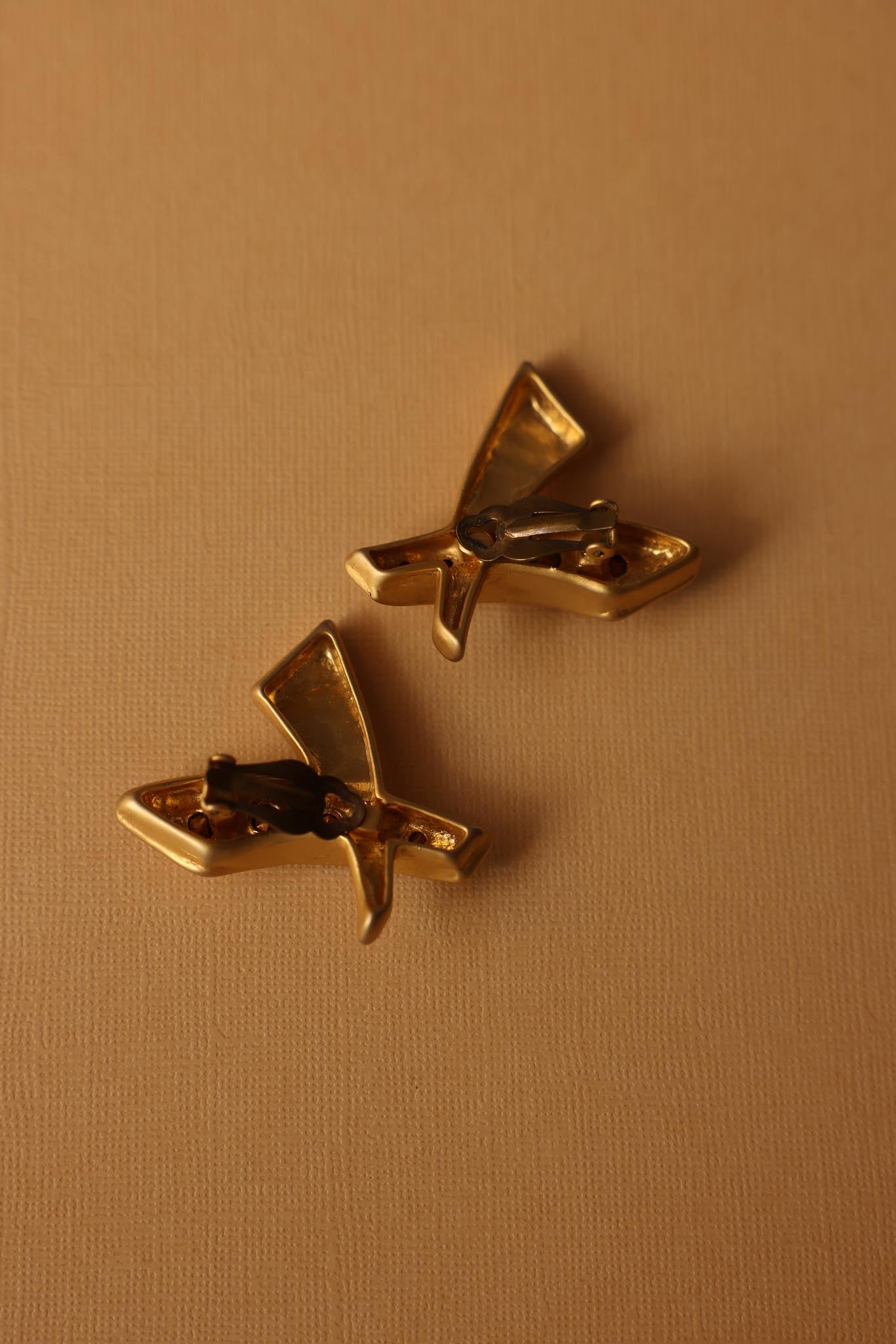 Sculpted Matte Gold Clip-On Earrings with Rhinestones|Vintage Baazaar