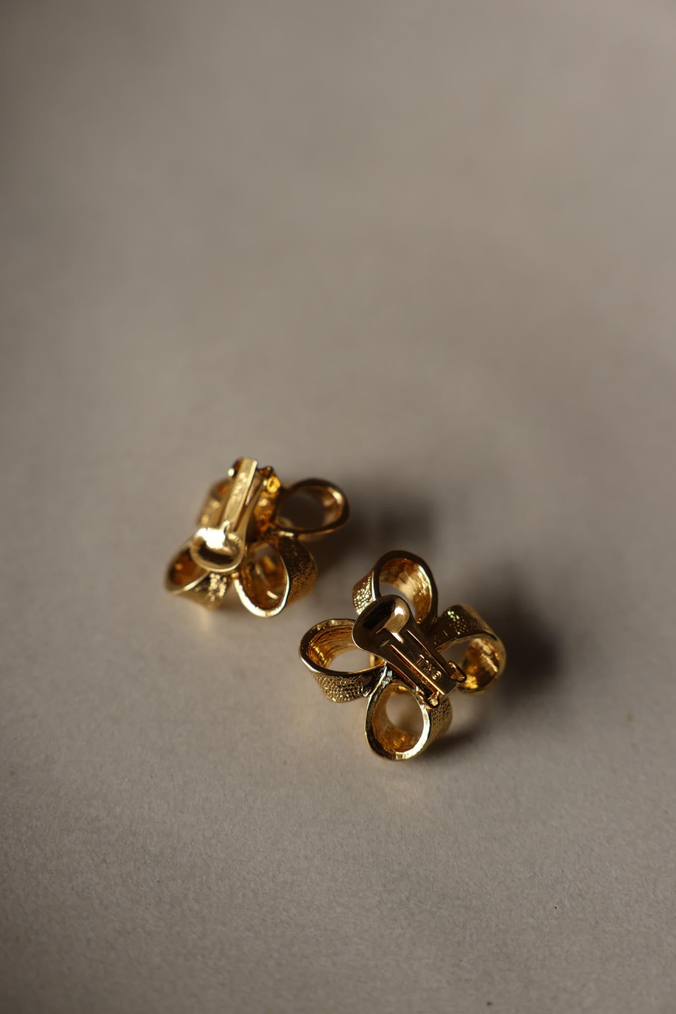 KJL Gold-Tone Bow Clip-On Earrings|Vintage Baazaar