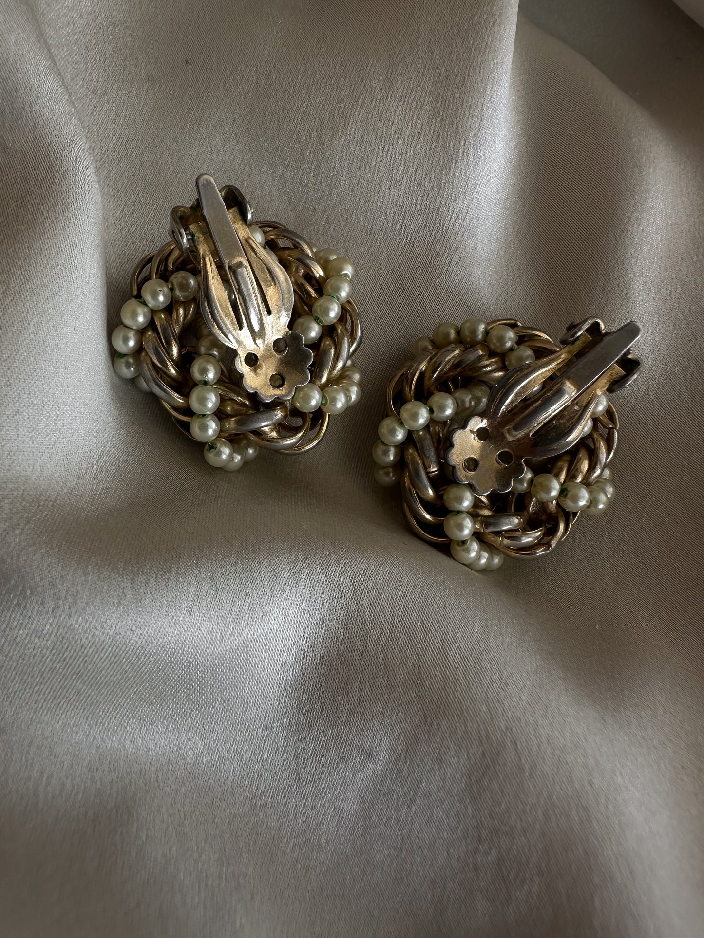Pearl Wreath Earrings|Vintage Baazaar