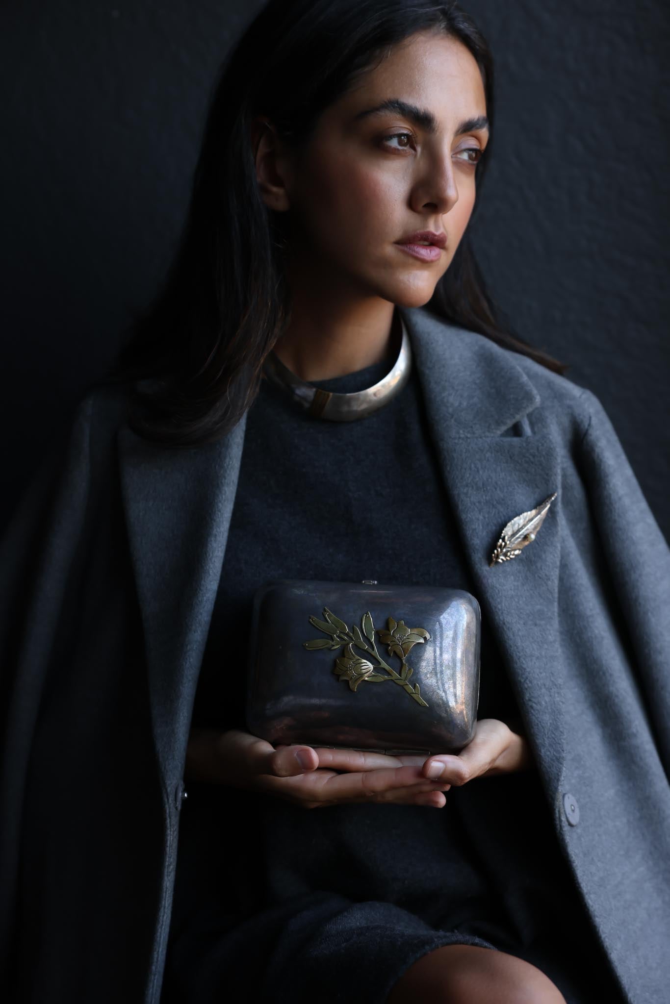 Blooming Elegance Clutch|Vintage Baazaar