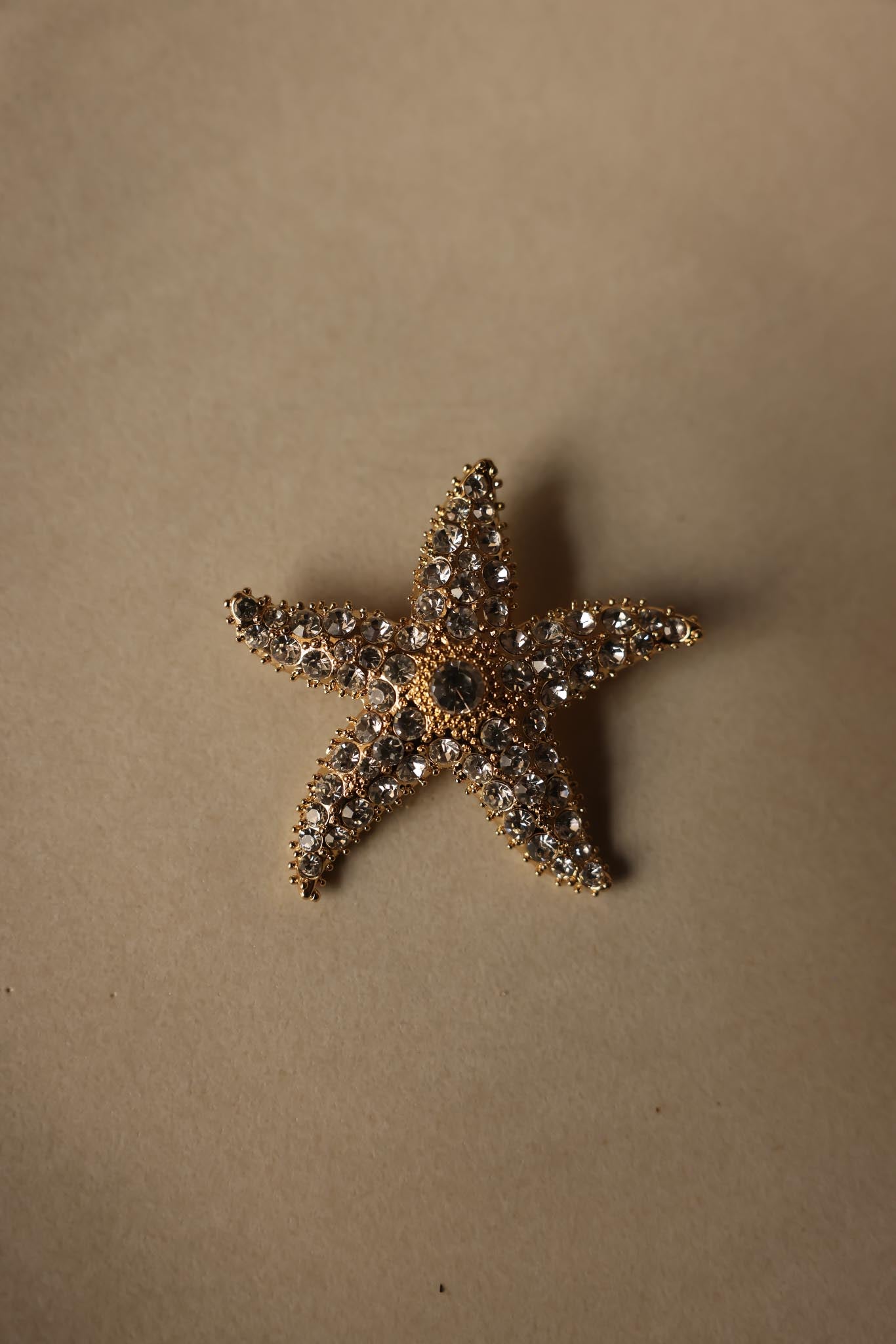 Monet Gold-Tone Rhinestone Starfish Brooch – 1980s
