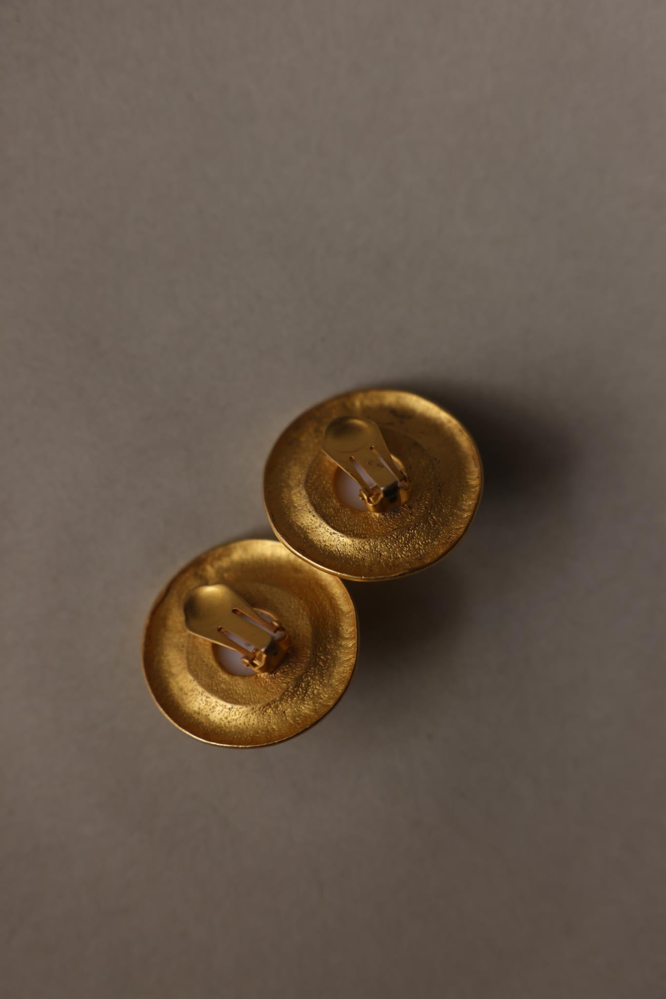 Matte Gold Faux Pearl Clip-On Earrings|Vintage Baazaar