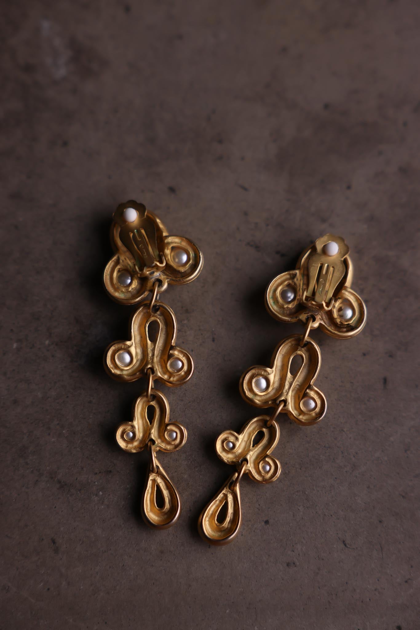 Matte Gold Oversized Blanca Pearl Drop Earrings