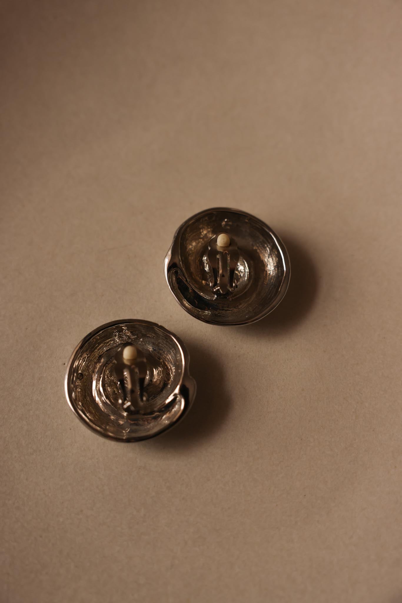 Swirl Crest Earrings