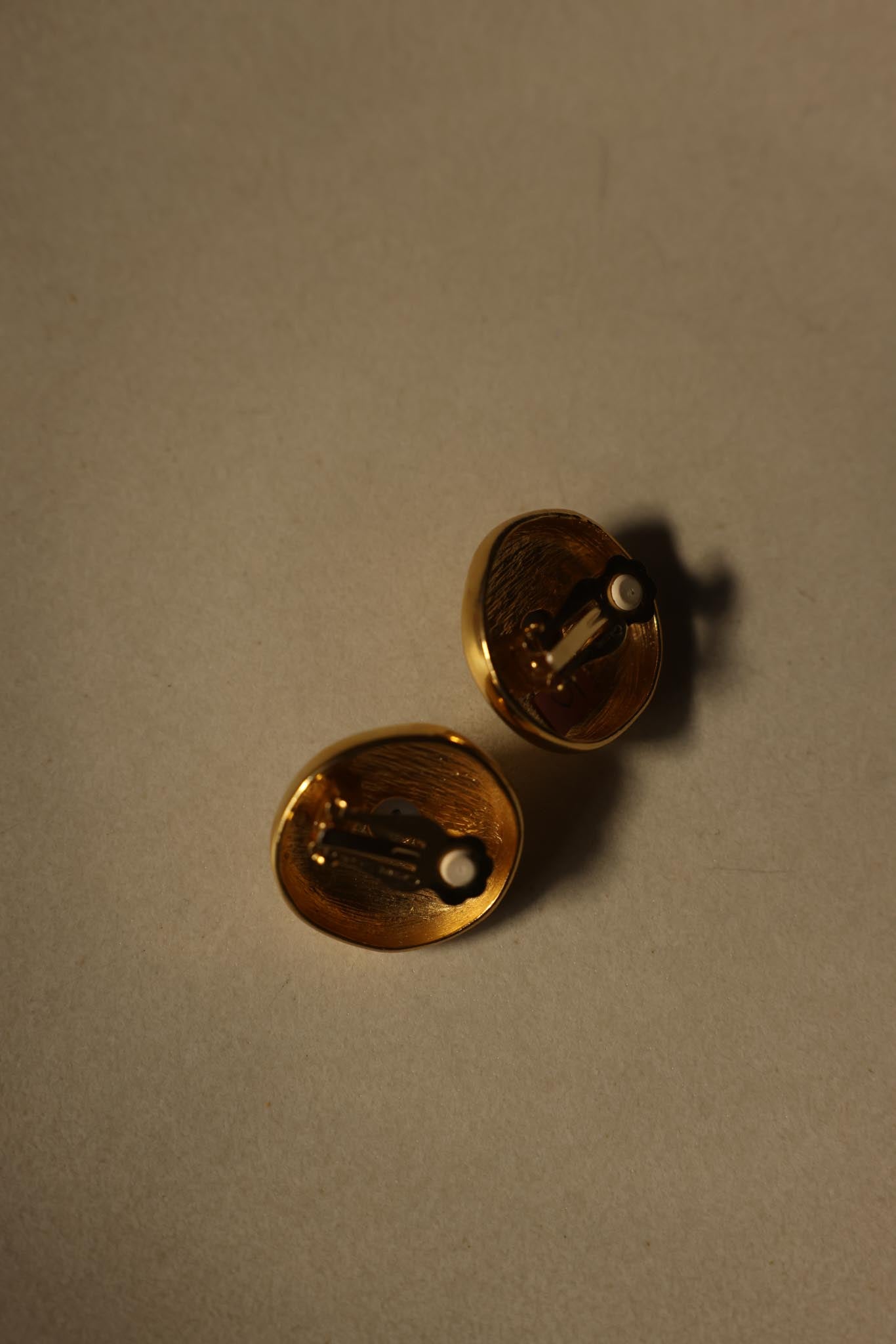 Casual Corner Gold & Blue Cab Clip-on Earrings