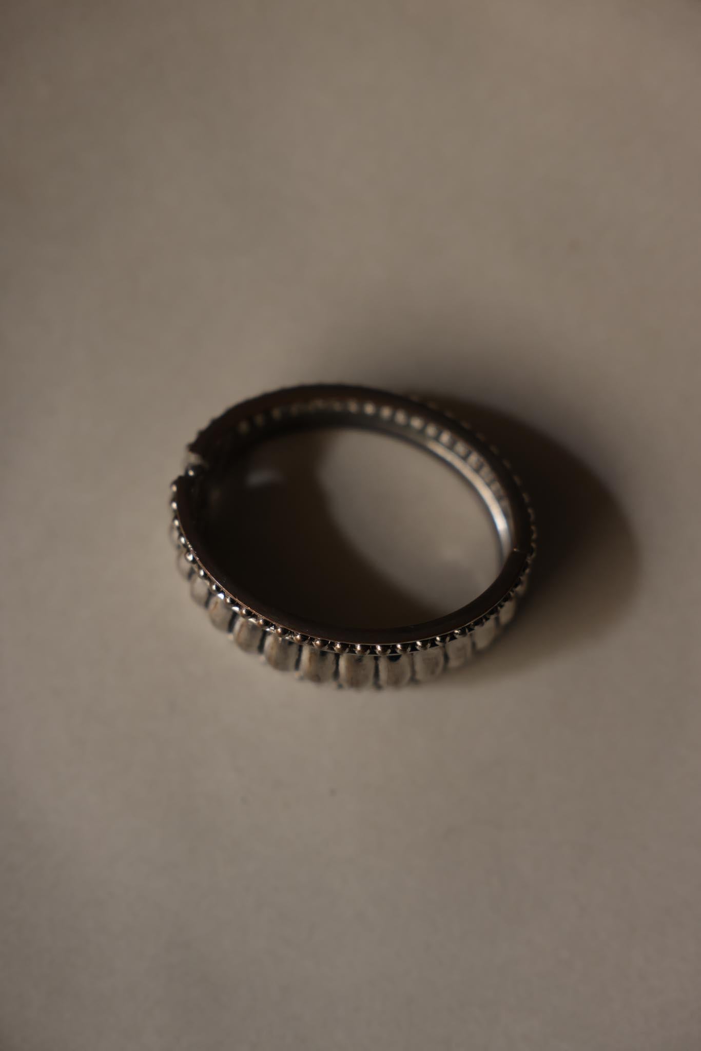 silver-toned hinged bracelet|Vintage Baazaar