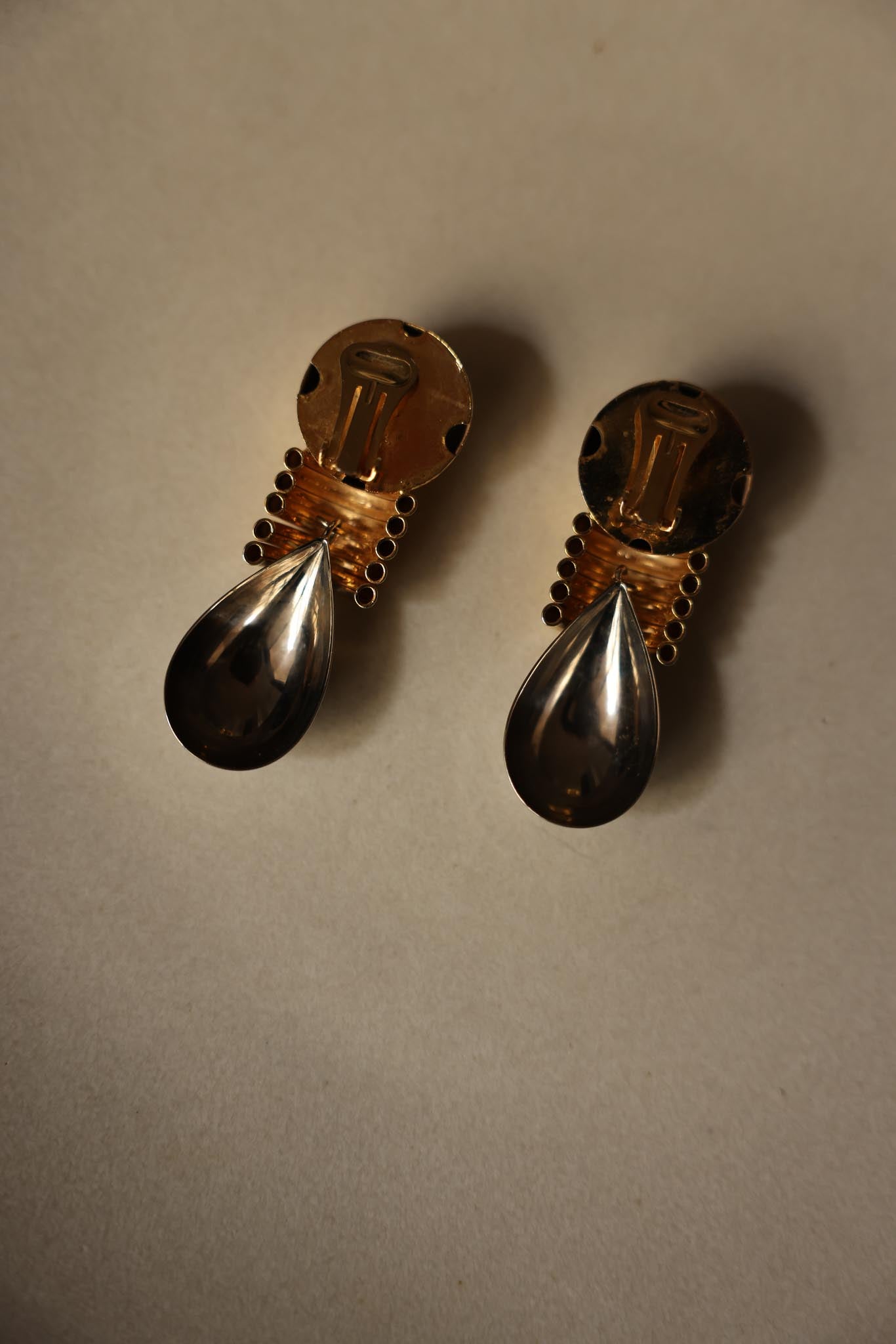 Two-Tone Sculptural Clip-On Earrings|Vintage Baazaar