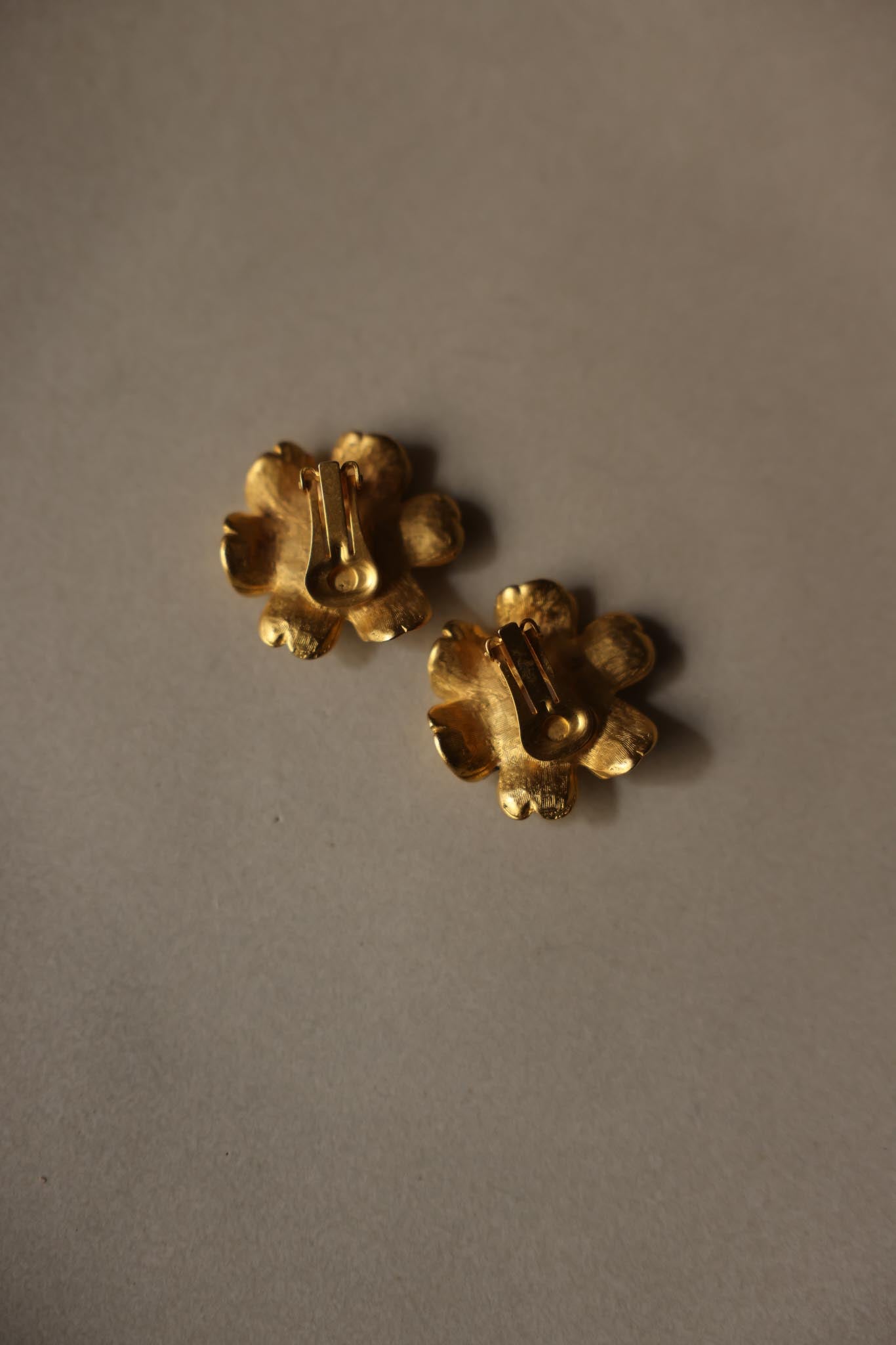 Golden Bloom Clip-On Earrings|Vintage Baazaar