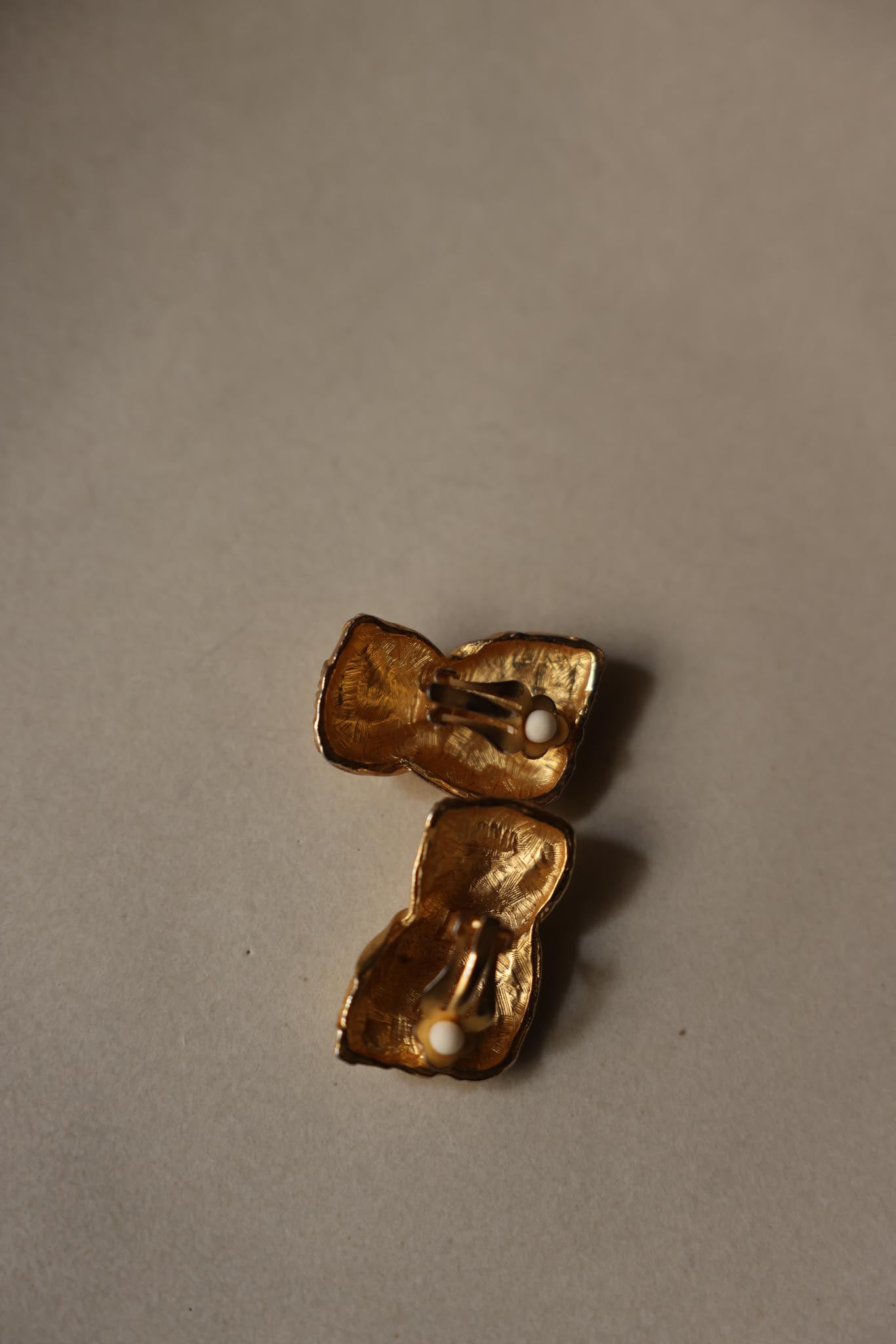 Gold-Filled Swirl Clip-On Earrings|Vintage Baazaar