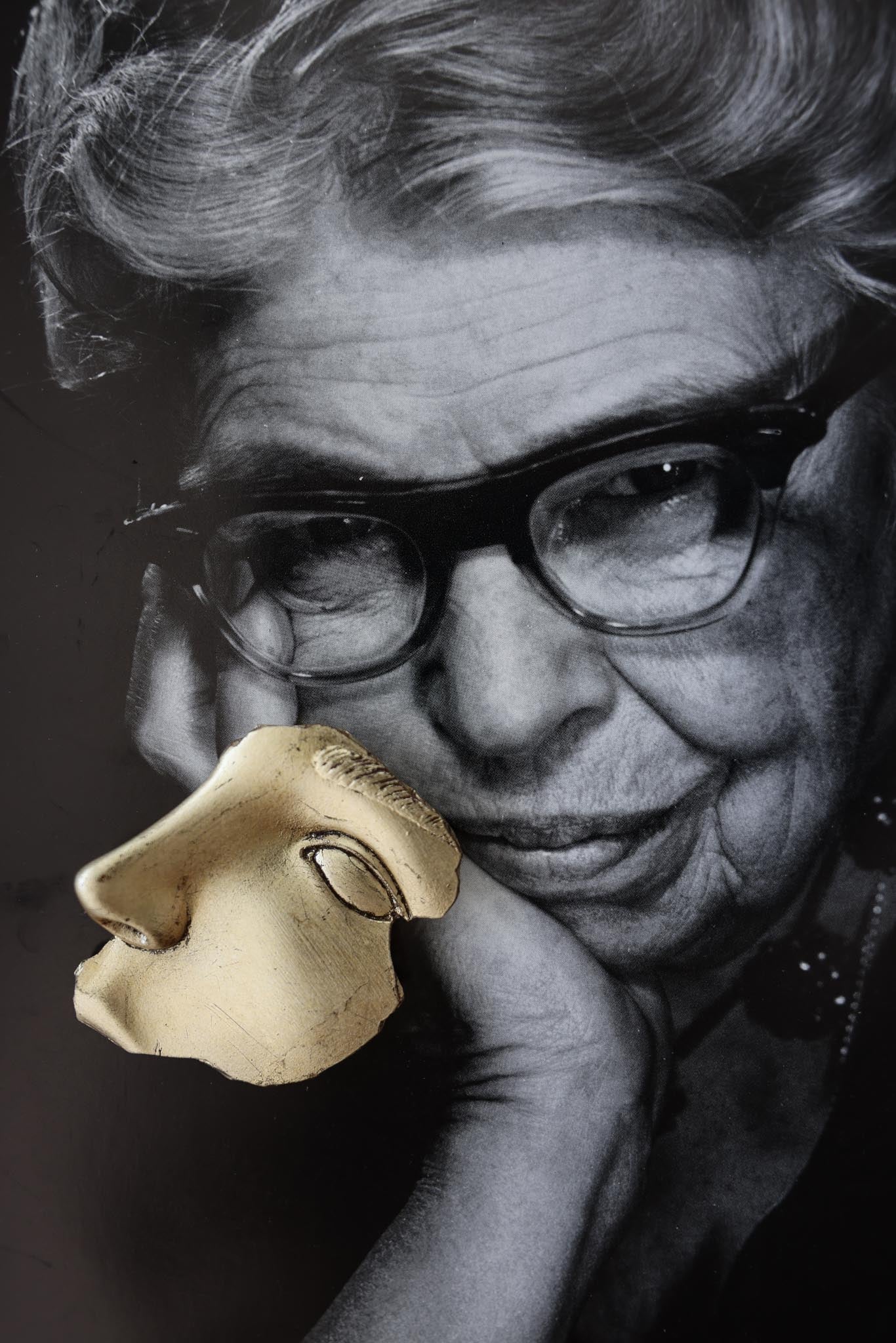 Sculpted Face Brooch|Vintage Baazaar