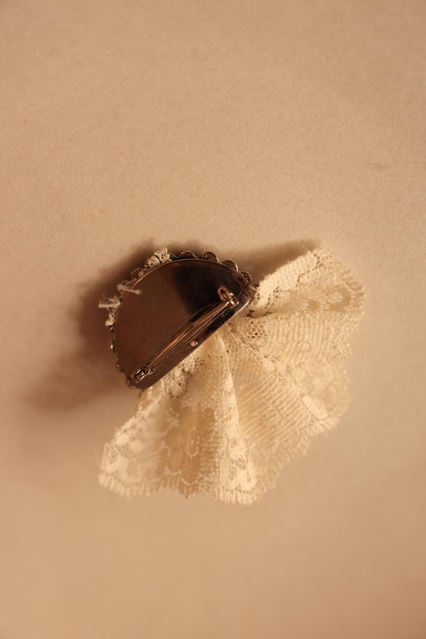 Silver-Tone Faux Pearl and Lace Brooch|Vintage Baazaar