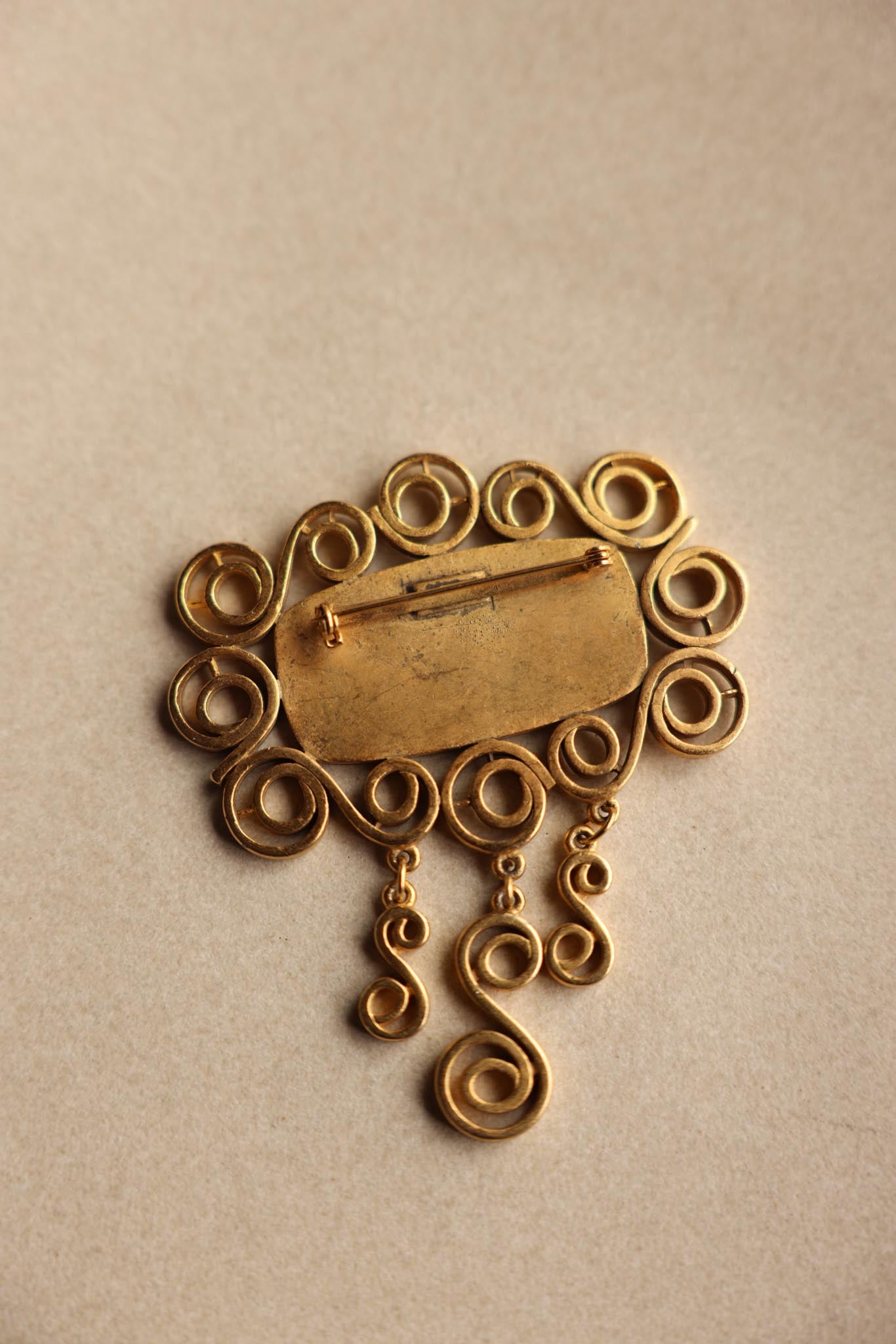 Gold Swirl Frame Brooch with Enamel Center|Vintage Baazaar