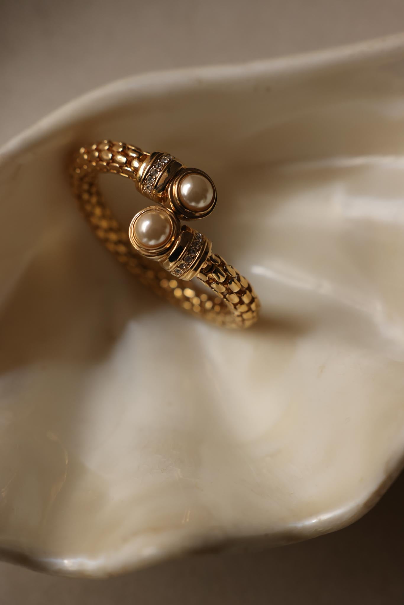 Golden Pearl Embrace Bracelet|Vintage Baazaar