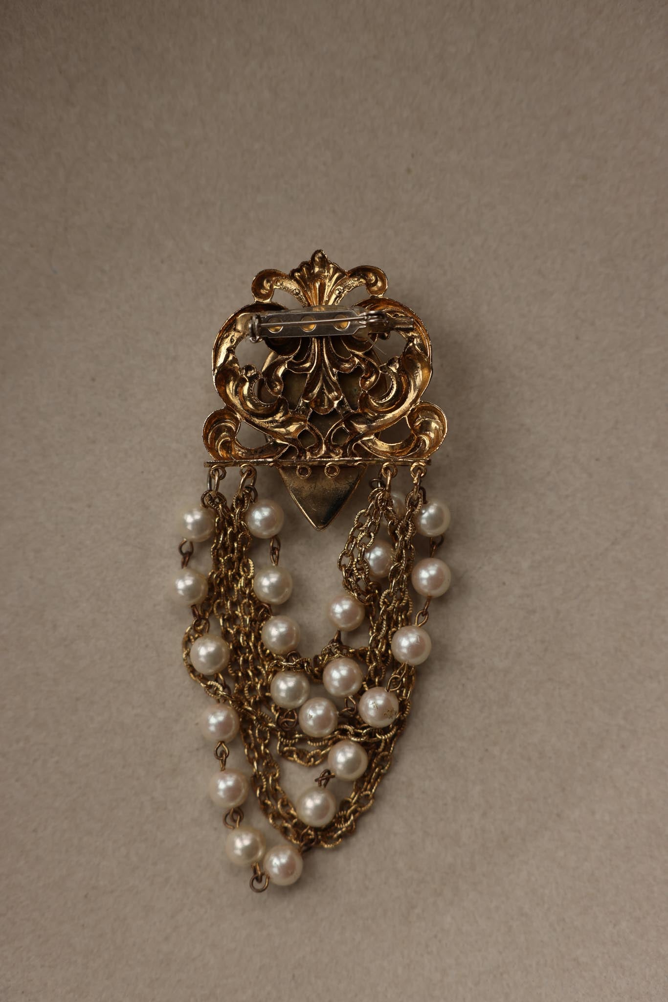 Baroque Pearl Cascade Brooch|Vintage Baazaar