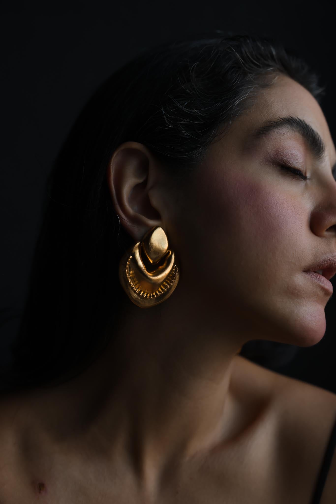 1980s Chunky Gold Plated Statement Clip-On Earrings