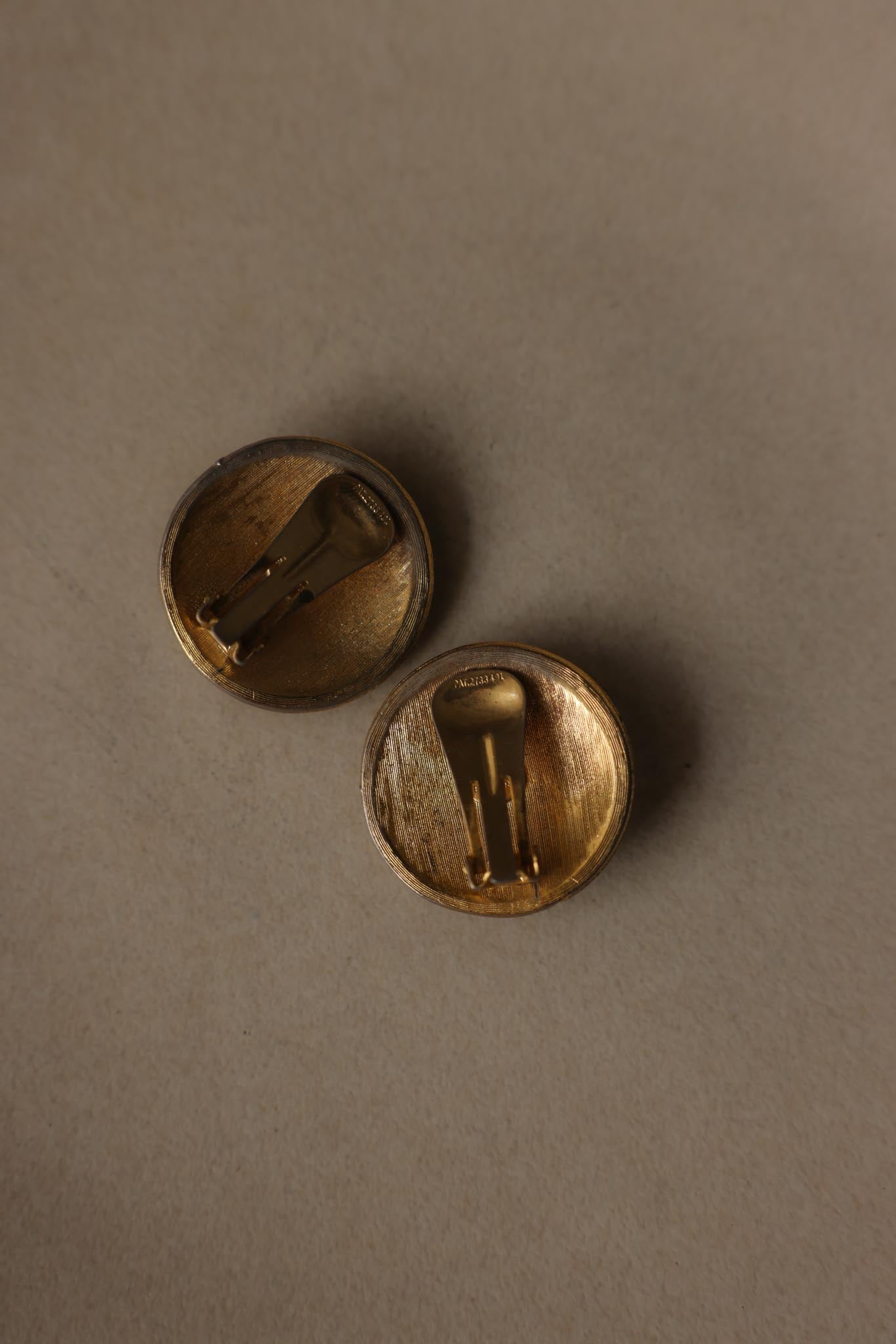 Les Bernard Matte Gold Multicolor Cabochon Clip-On Earrings|Vintage Baazaar