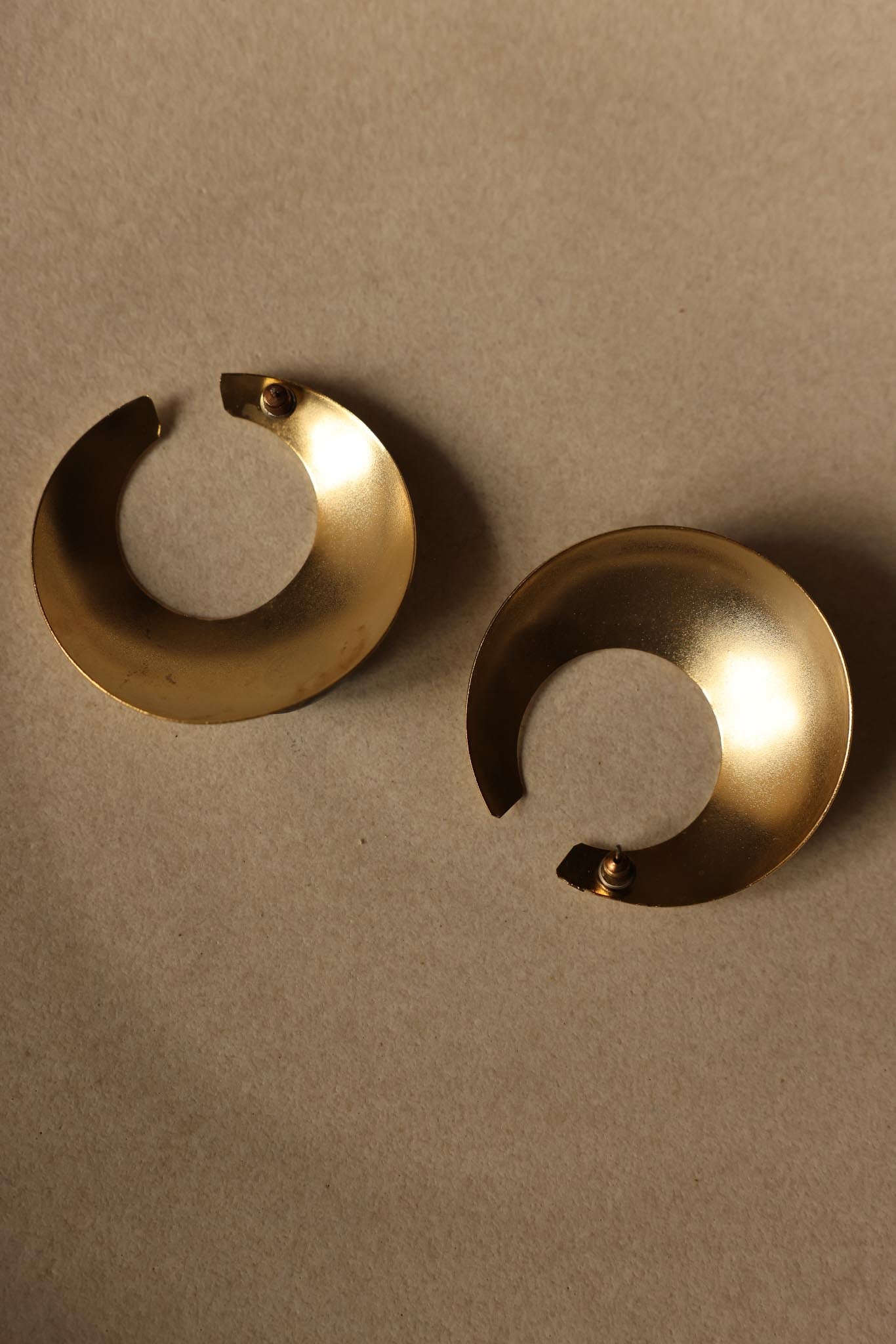 Crescent Noir Earrings|Vintage Baazaar