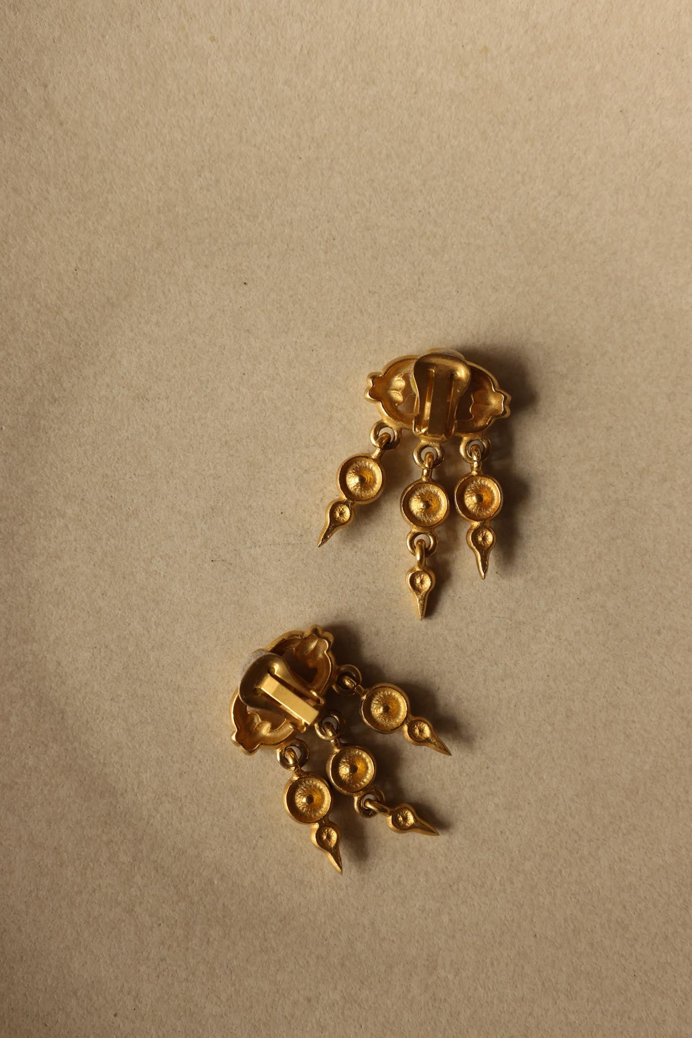 Brushed Gold Chandelier Clip-On Earrings|Vintage Baazaar
